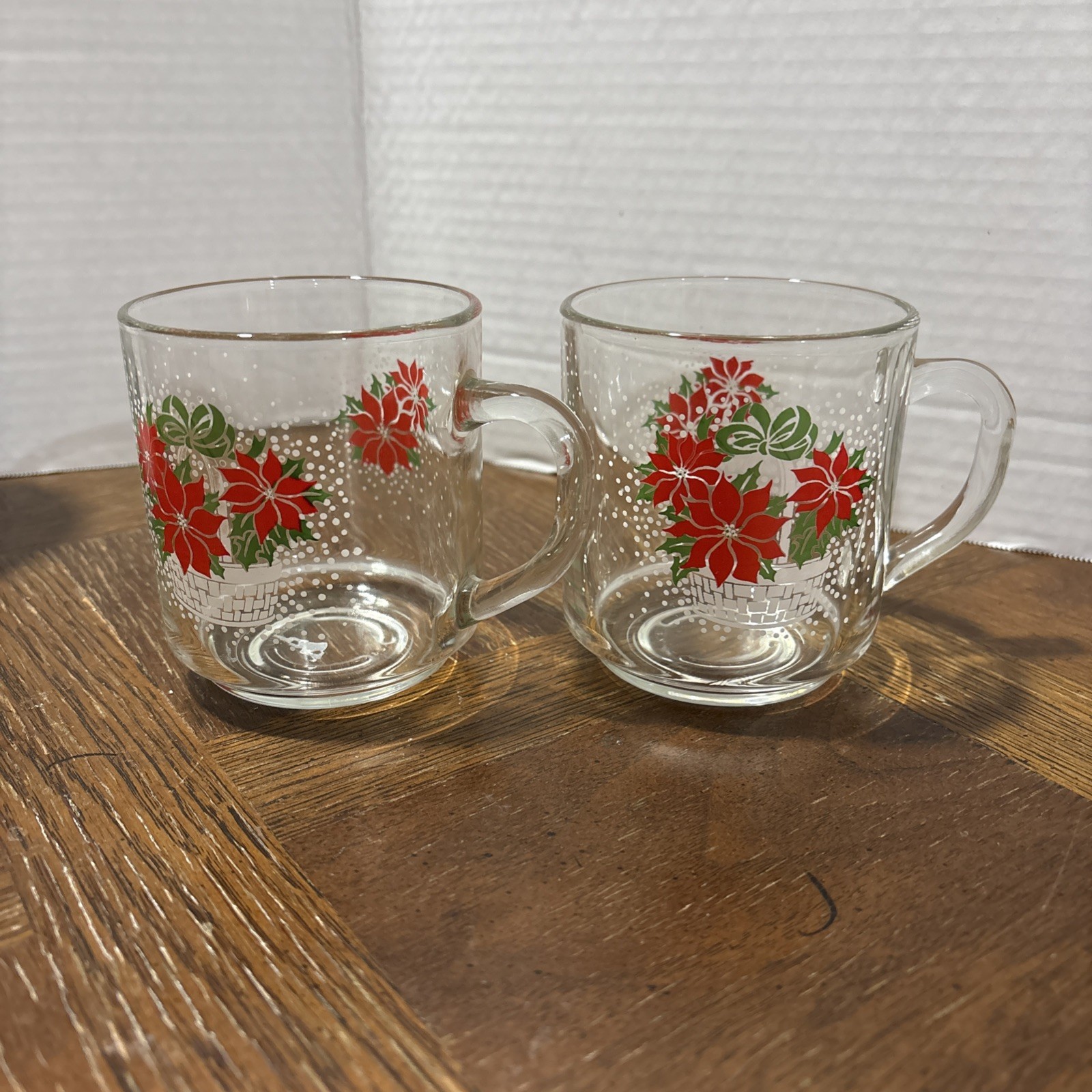 Vintage Luminarc Glass Coffee Eggnog Mug Cup Poinsettia In Basket Set Of 2