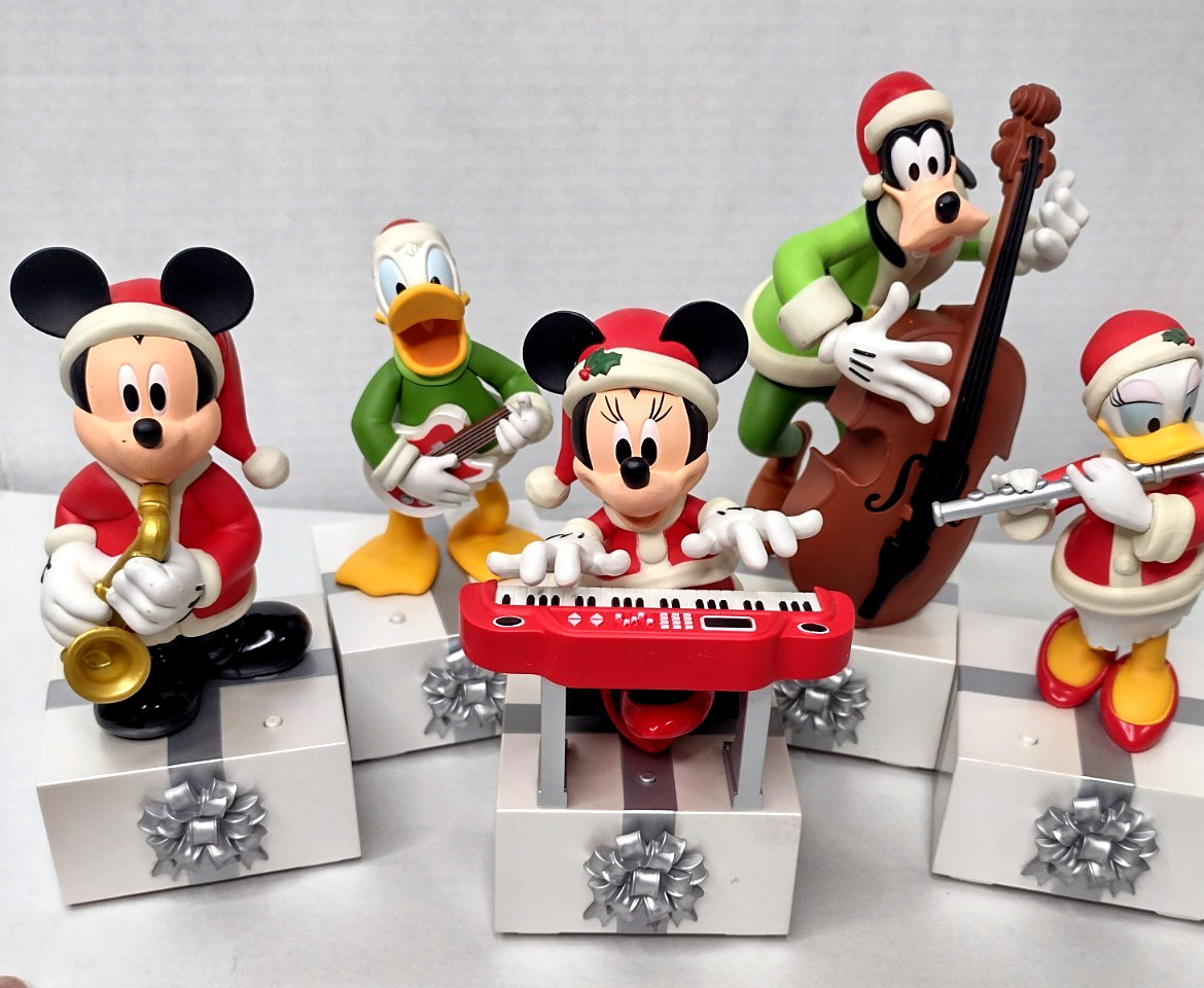 2013 Hallmark Disney Mickey And Friends Wireless Christmas Decor Music Band Set