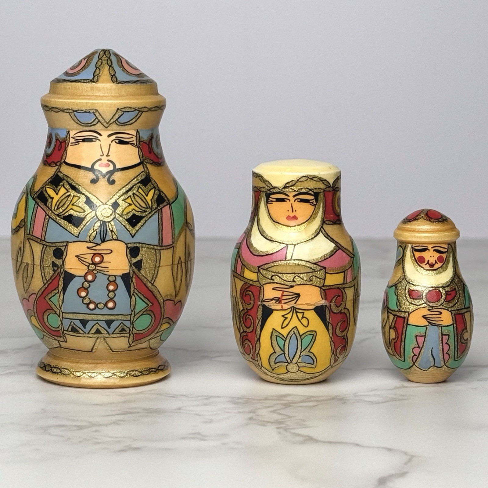 Signed Russian Matryoshka Nesting Dolls Central Asian Kazakh Motif Ivakhnenko Signed Russian Matryoshka Nesting Dolls Central Asian Kazakh Motif Ivakhnenko