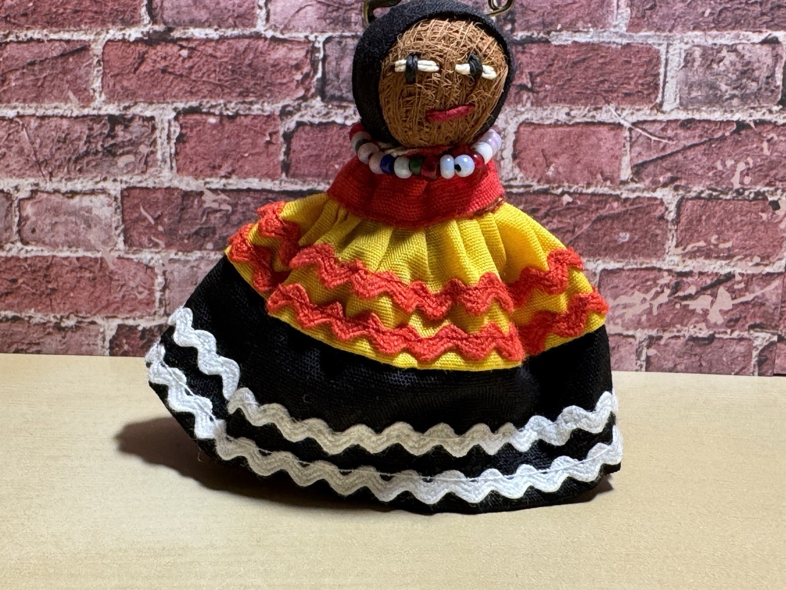Vtg Native American Indian Seminole Palmetto Fiber Doll Fabric Beads Ornament
