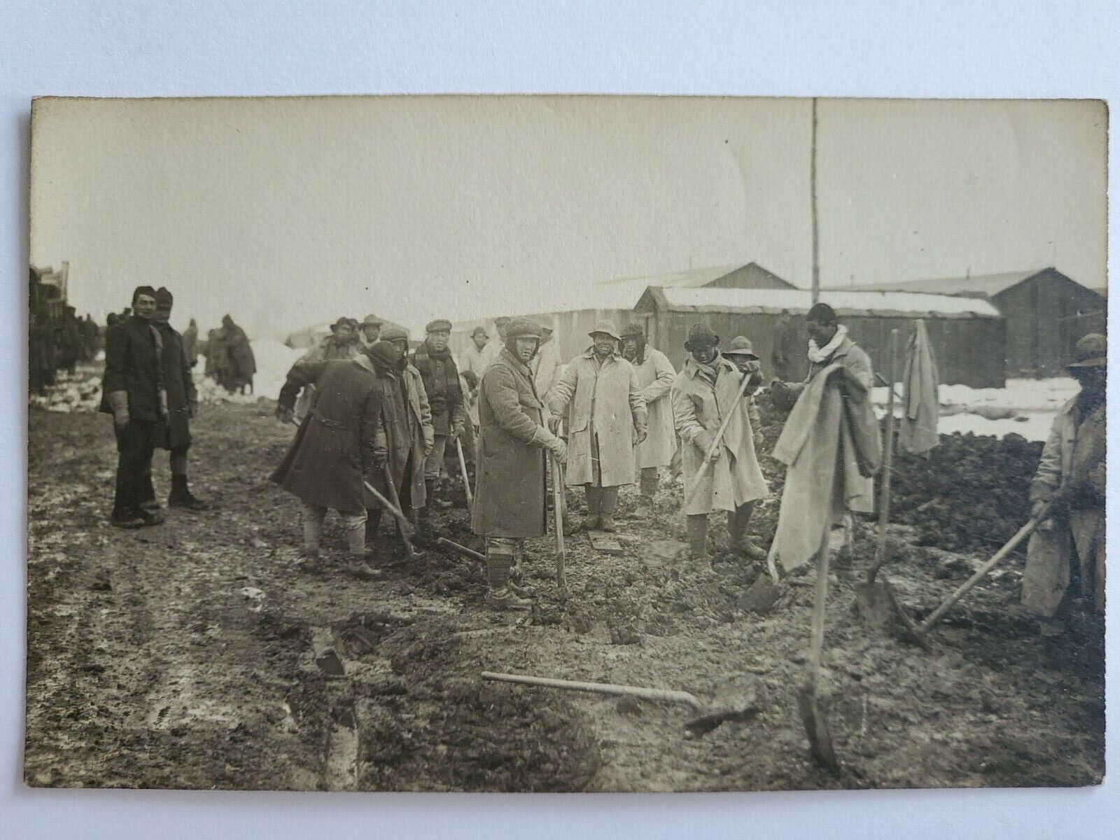 1919 WW1 CHINA CHINESE LABOR CORP IN FRANCE AMERICAN CAMP PHOTO 一战中国志愿军在法国美军营