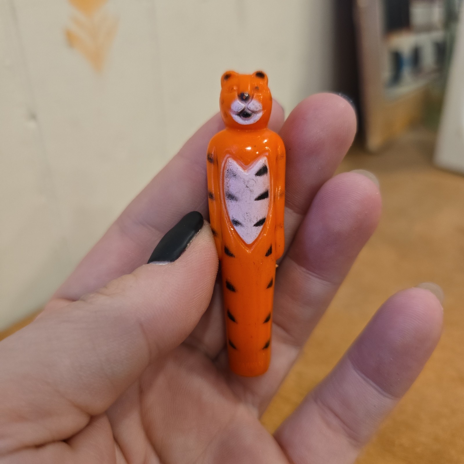 Vintage 1987 TONY THE TIGER Figurine Diving Toy Cereal Prize Kelloggs Frosted