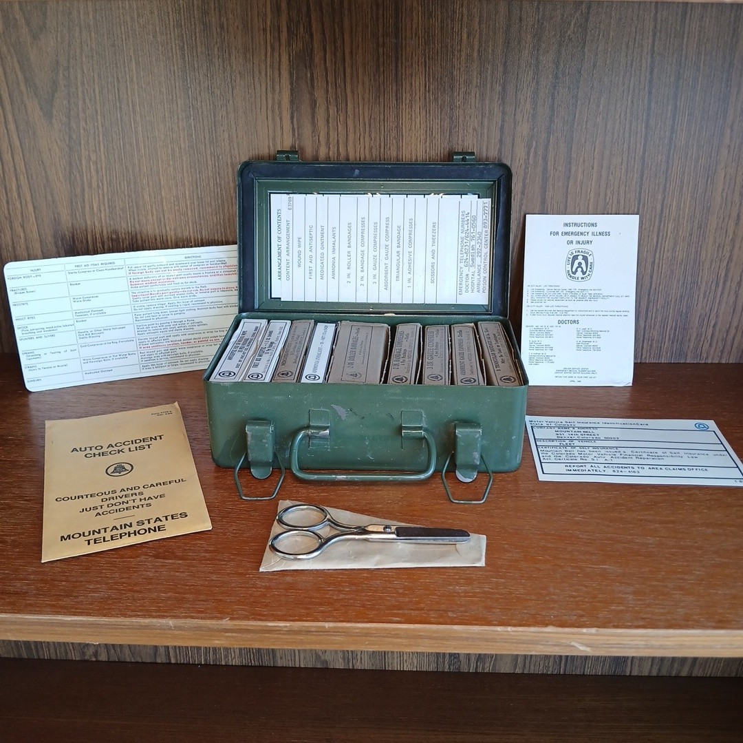 VTG Bell System-D Metal First Aid Kit Box 1950s/60s Field Lineman Work Antique