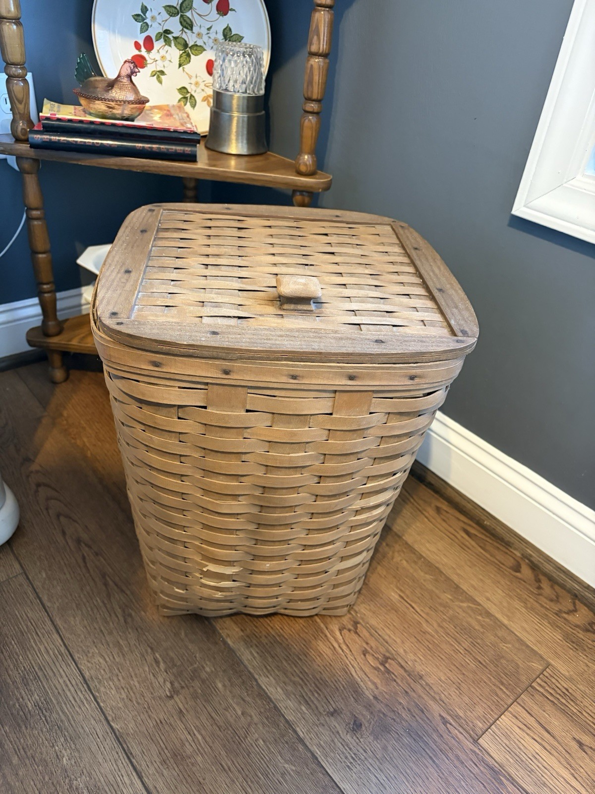 Vintage 1985 Longaberger Large Laundry Hamper Basket With Lid Signed BAR