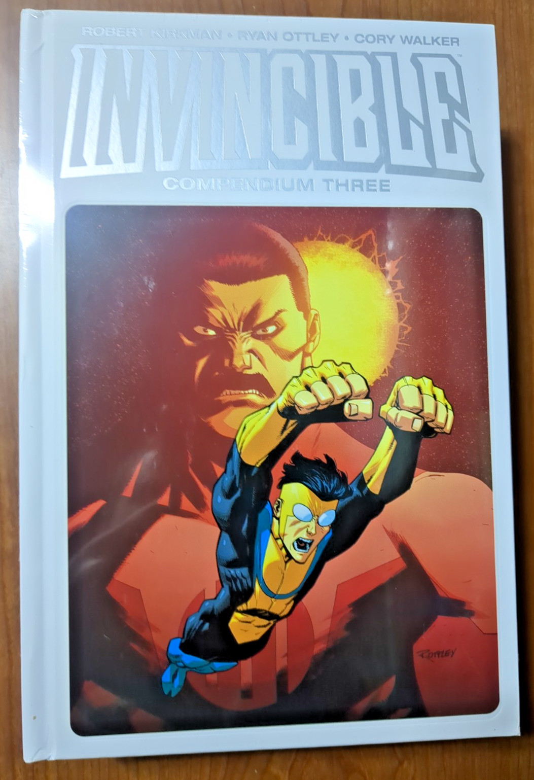 INVINCIBLE COMPENDIUM VOLUME 3 HARDCOVER  (1112 Pages) Hardback Collects #97-144