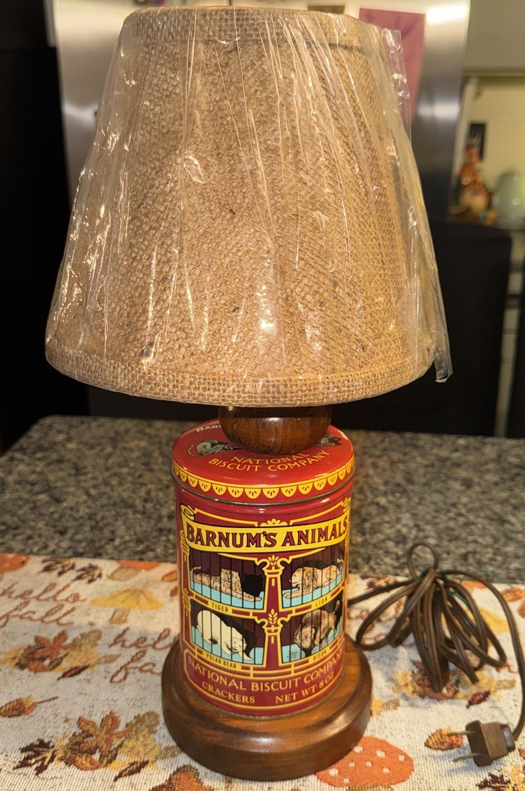 Vintage 1978 Barnum’s Animals Nabisco Cracker Tin Table Lamp Wood Base Shade