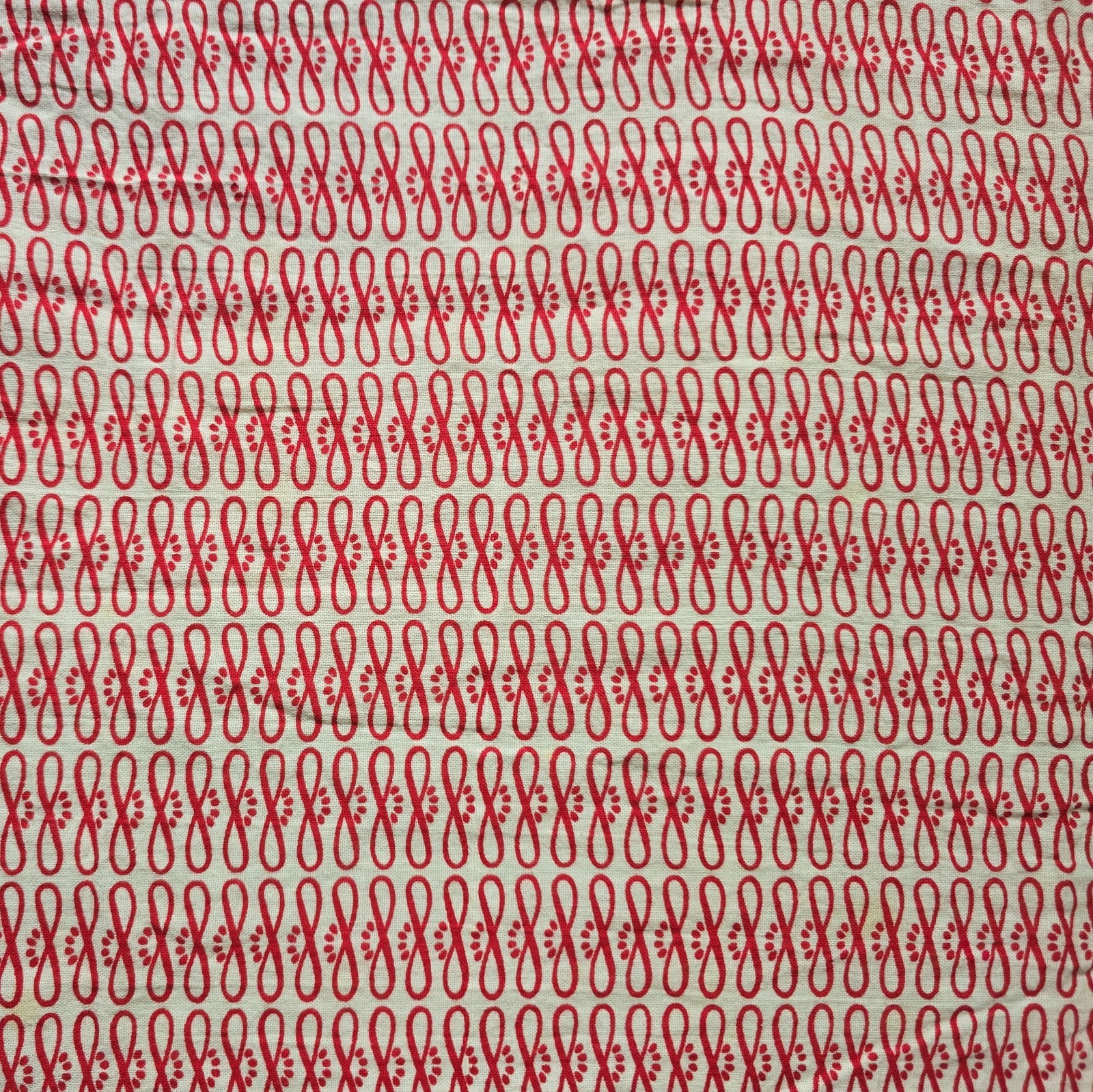Vintage Feedsack Fabric Red Geometric Ribbon Loop Print 36