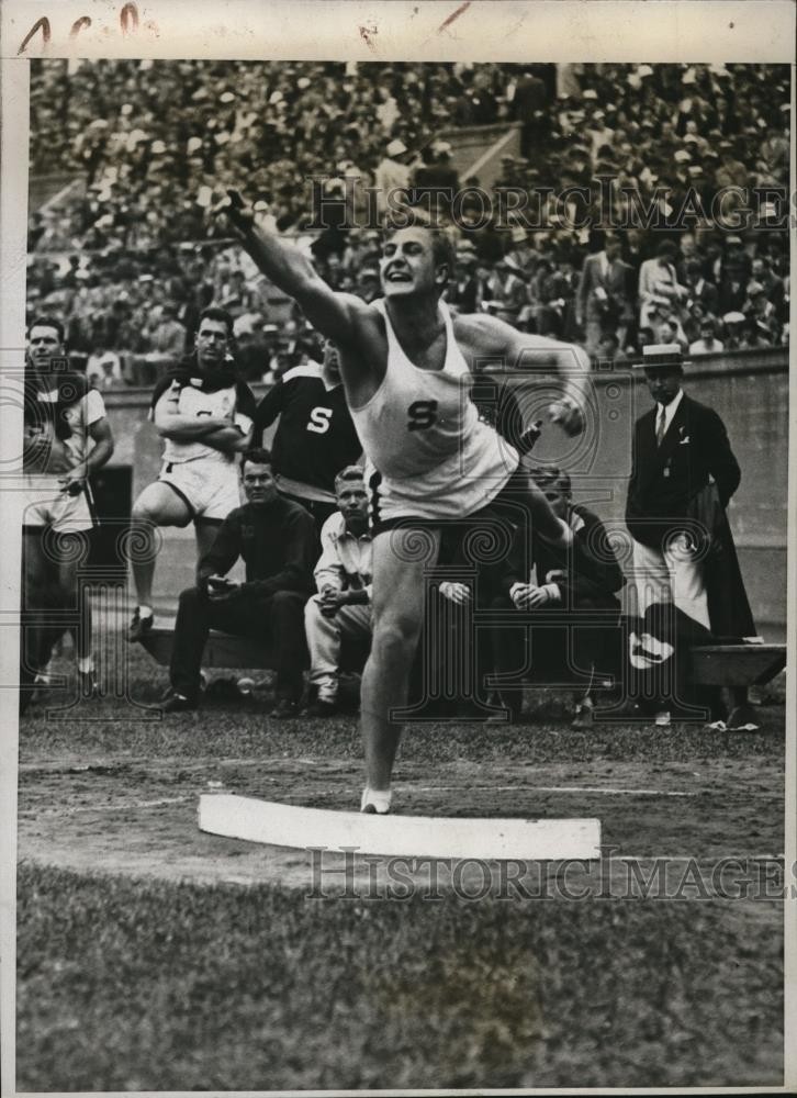 1933 Press Photo John C Lyman of Stanford shotputting at ICAAAA meet - nes17060