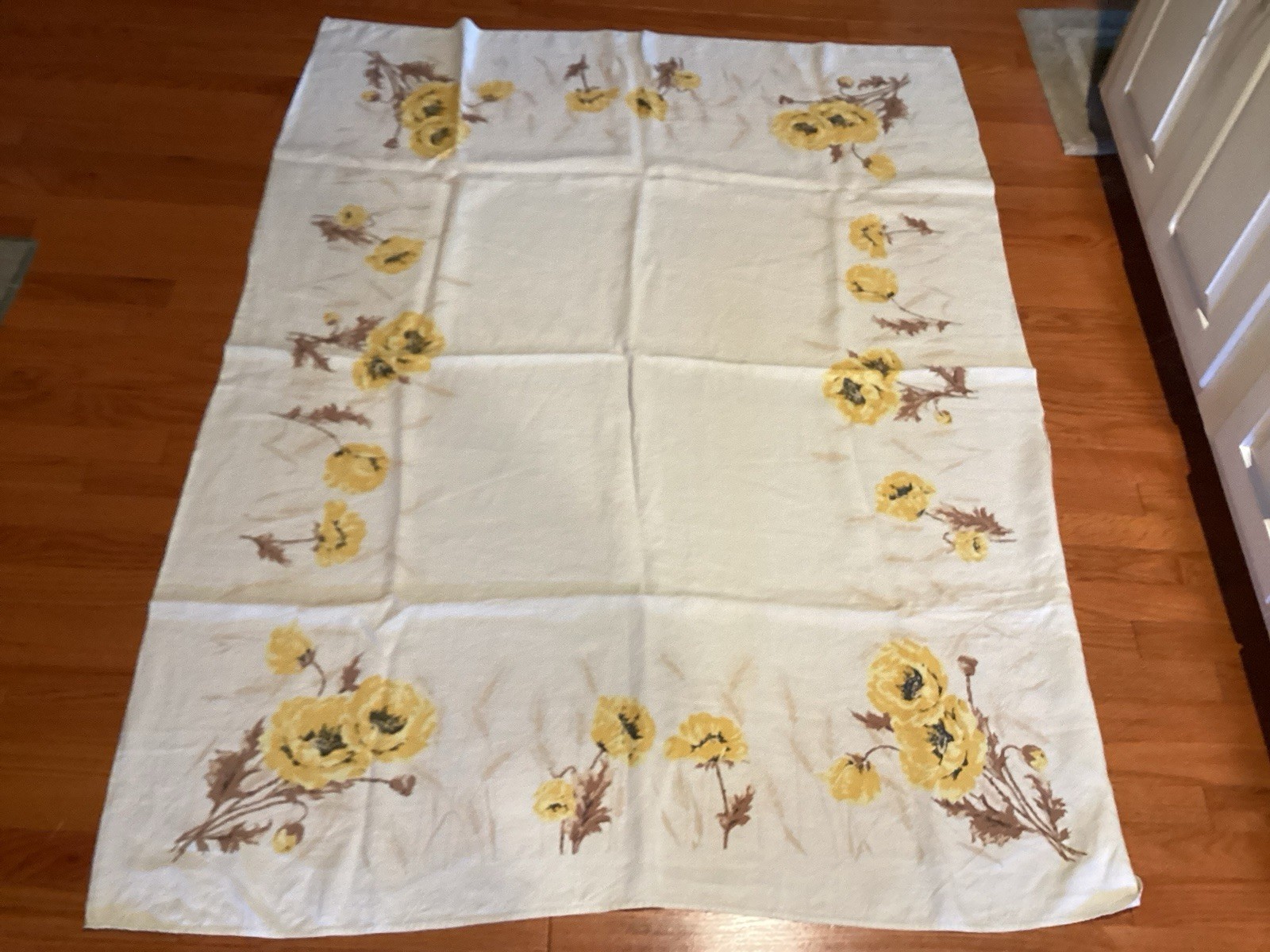 vintage Yellow Golden Poppy Tablecloth 65 X 48 Great Condition