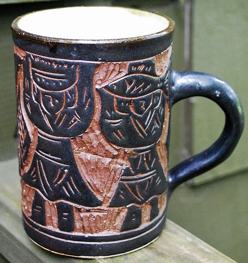 Vtg Mexican Pottery Mug BLACK BARRO NEGRO Oaxaca HAND CARVED Burnished FIGURAL