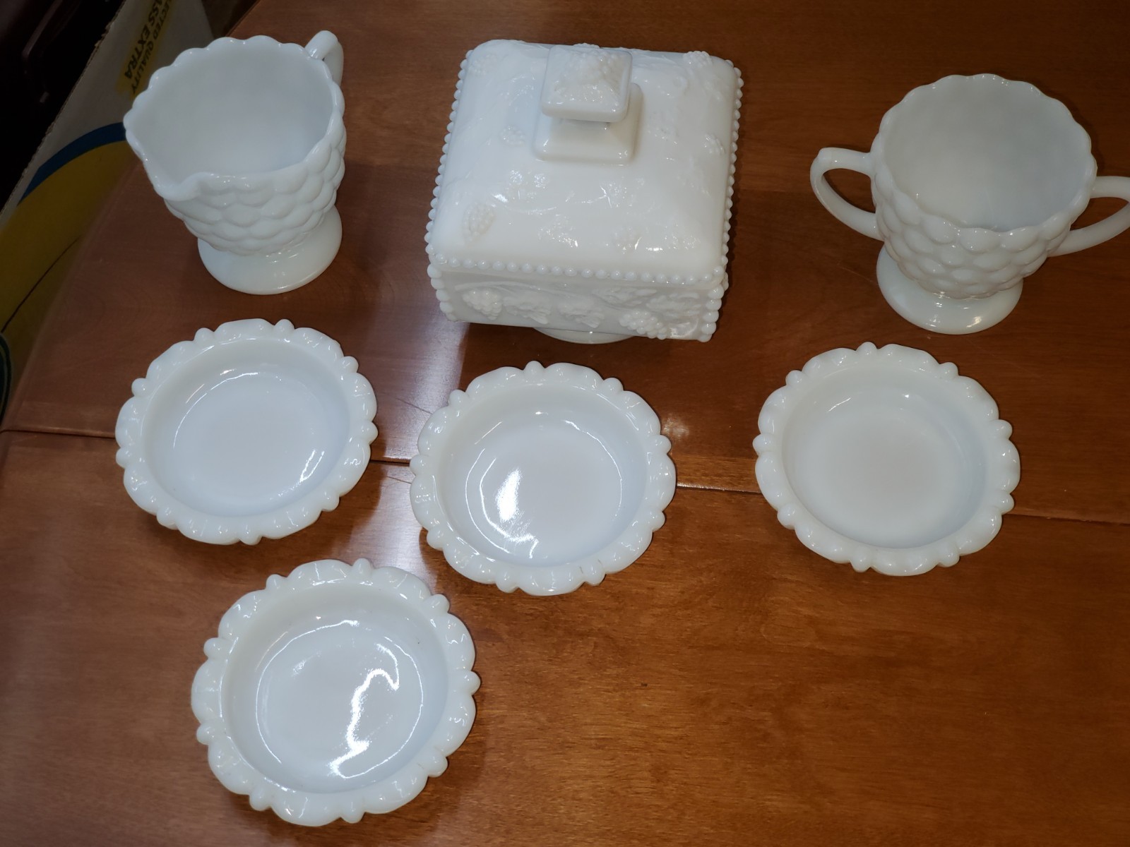 7 Piece Vintage Milk Glass Set 7 Piece Vintage Milk Glass Set