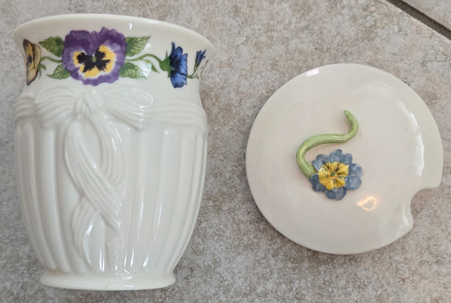 Sugar Bowl / Jam Pot - Fine Porcelain Made By Beleek Of Ireland