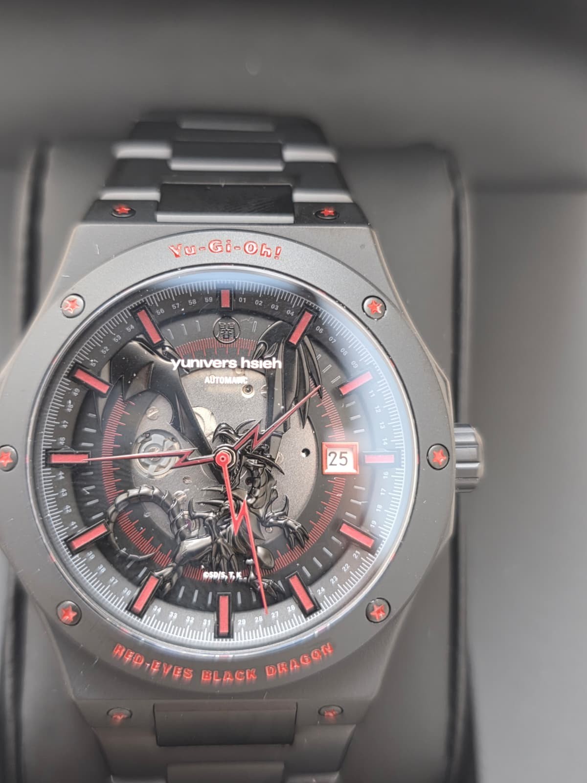 Red Eyes Black Dragon Watch Yu-Gi-Oh  Yuniverse Hsie READ Description for detai