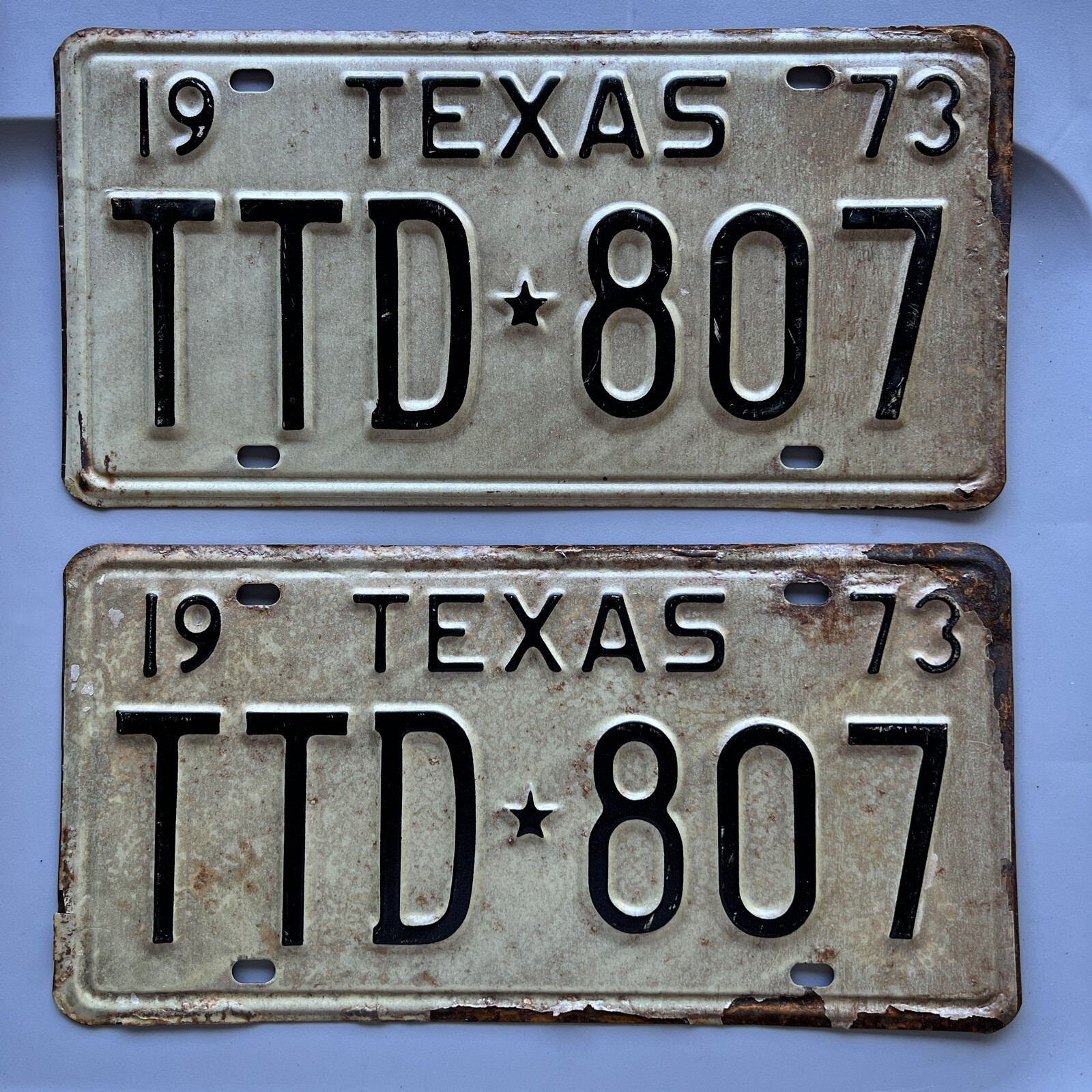 1973 TEXAS MATCHING PAIR OF LICENSE PLATES #TTD807