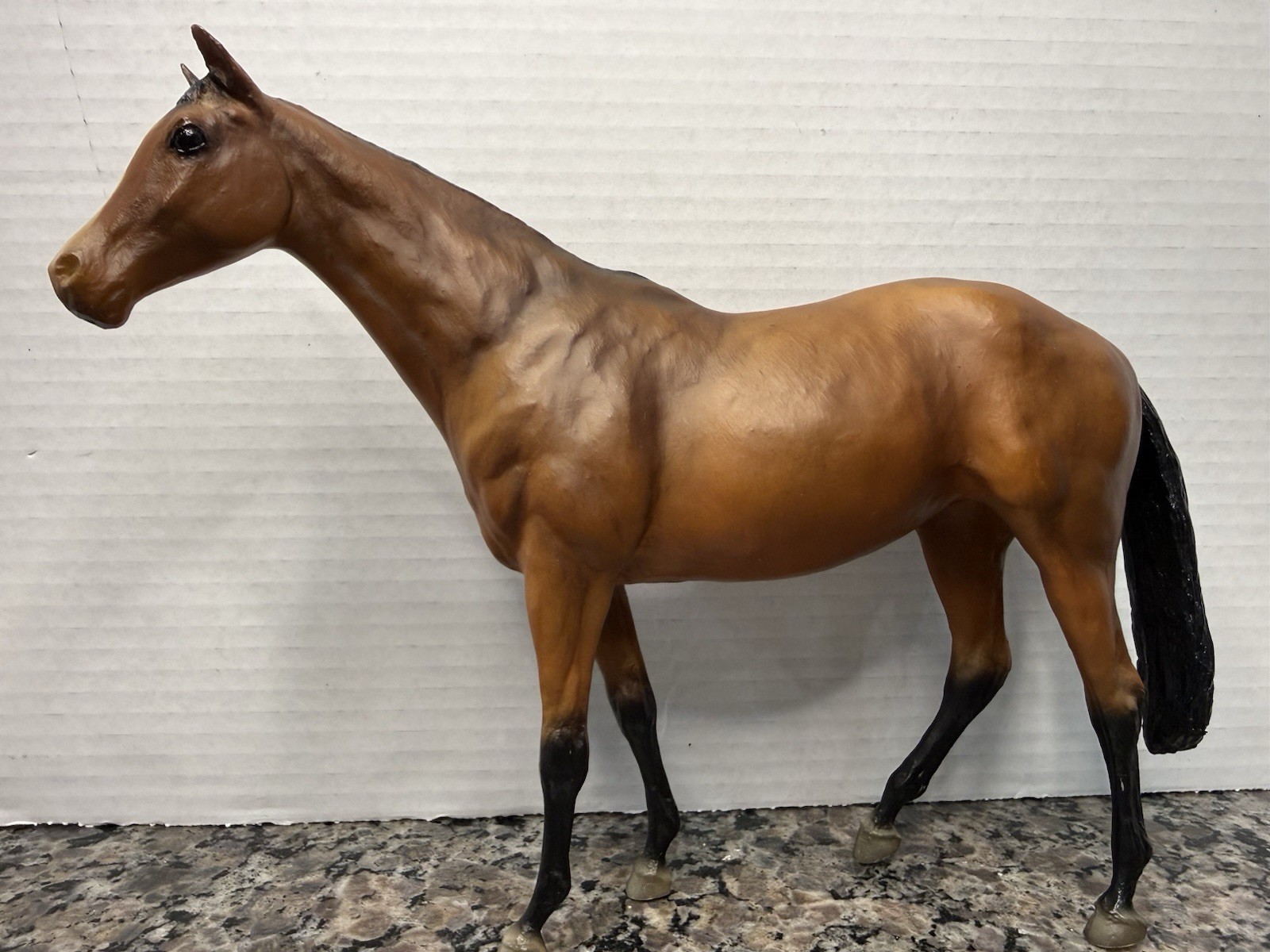 Breyer Model Horse #420 Touch of Class Famous Bay Thoroughbred Mare 1986-1988