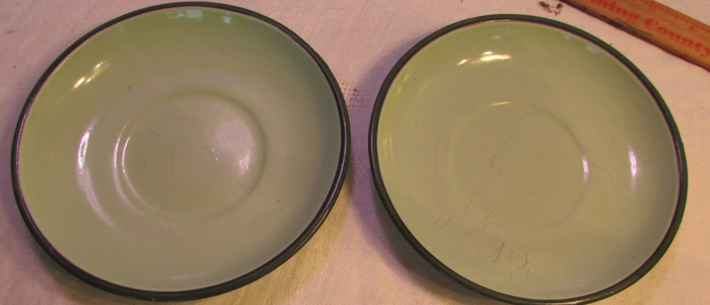 LOT OF 2 Vintage Green Enamelware DESERT-SAUCER Farmhouse Cottagecore Country 6