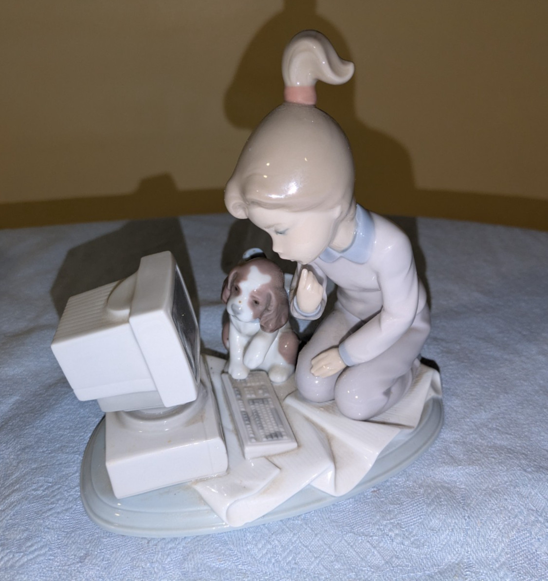 VINTAGE LLADRO PORCELAIN FIGURINE COMPUTING COMPANIONS 6692 GIRL DOG COMPUTER