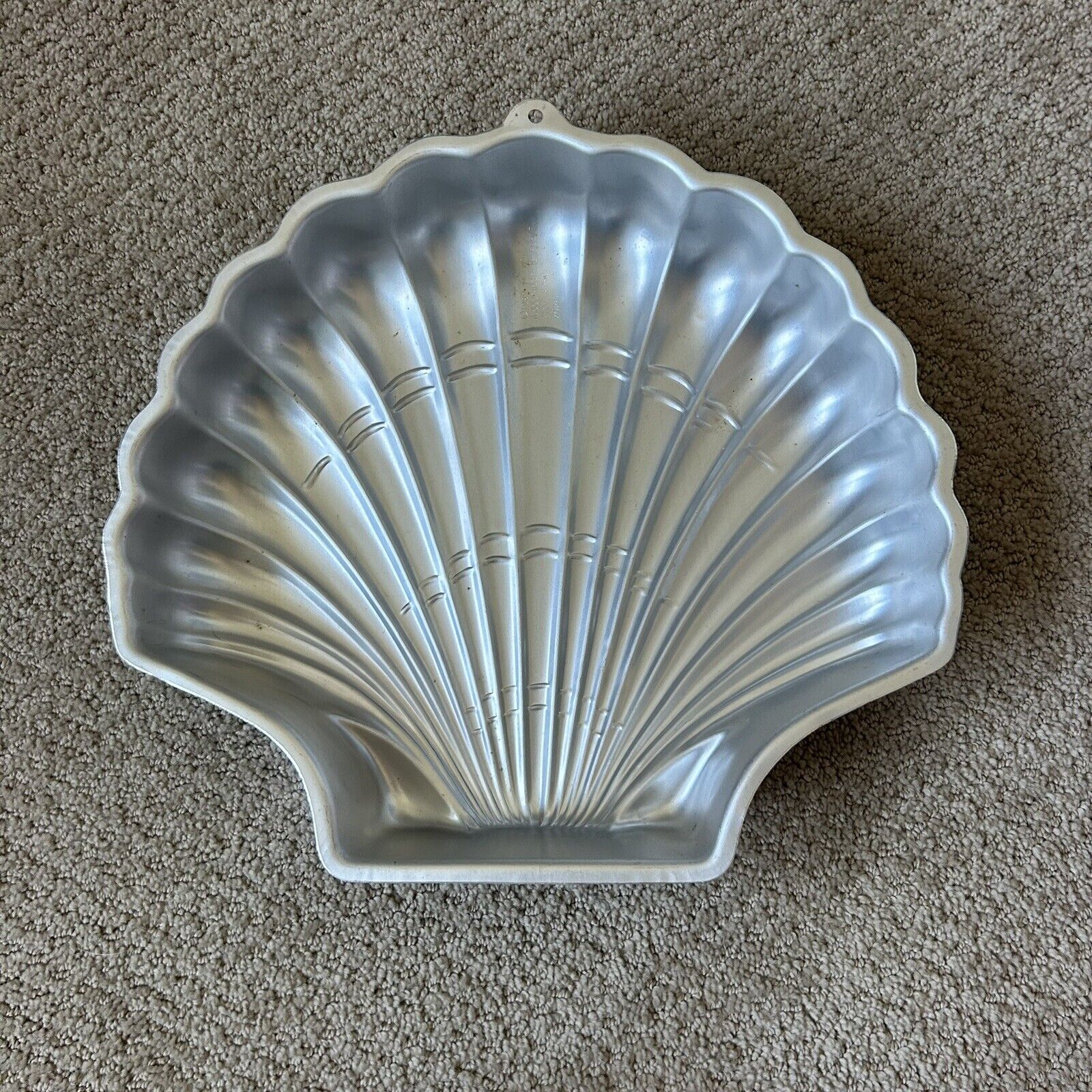 Wilton Seashell Scallop Shell Aluminum Cake Pan No. 2105-8250 Vintage 1989