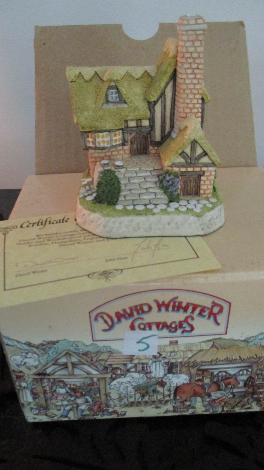 NIB Vtg 1993 David Winter The Chandlery W/ Box and COA
