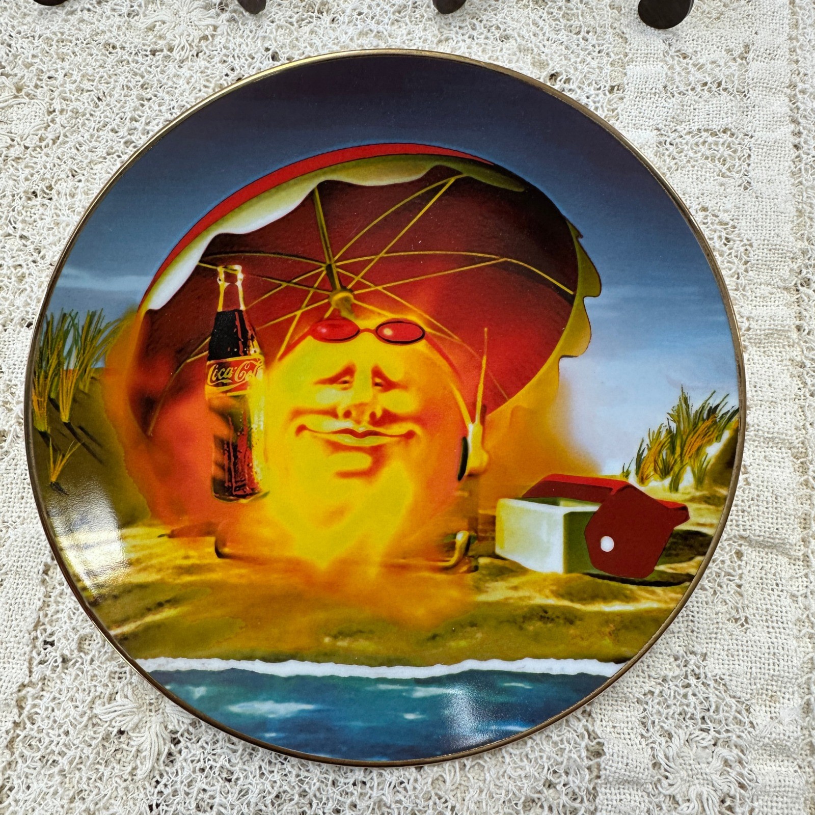 Vintage Coca-Cola Sun Limited Edition Collector Plate 1996 Beach Advertising