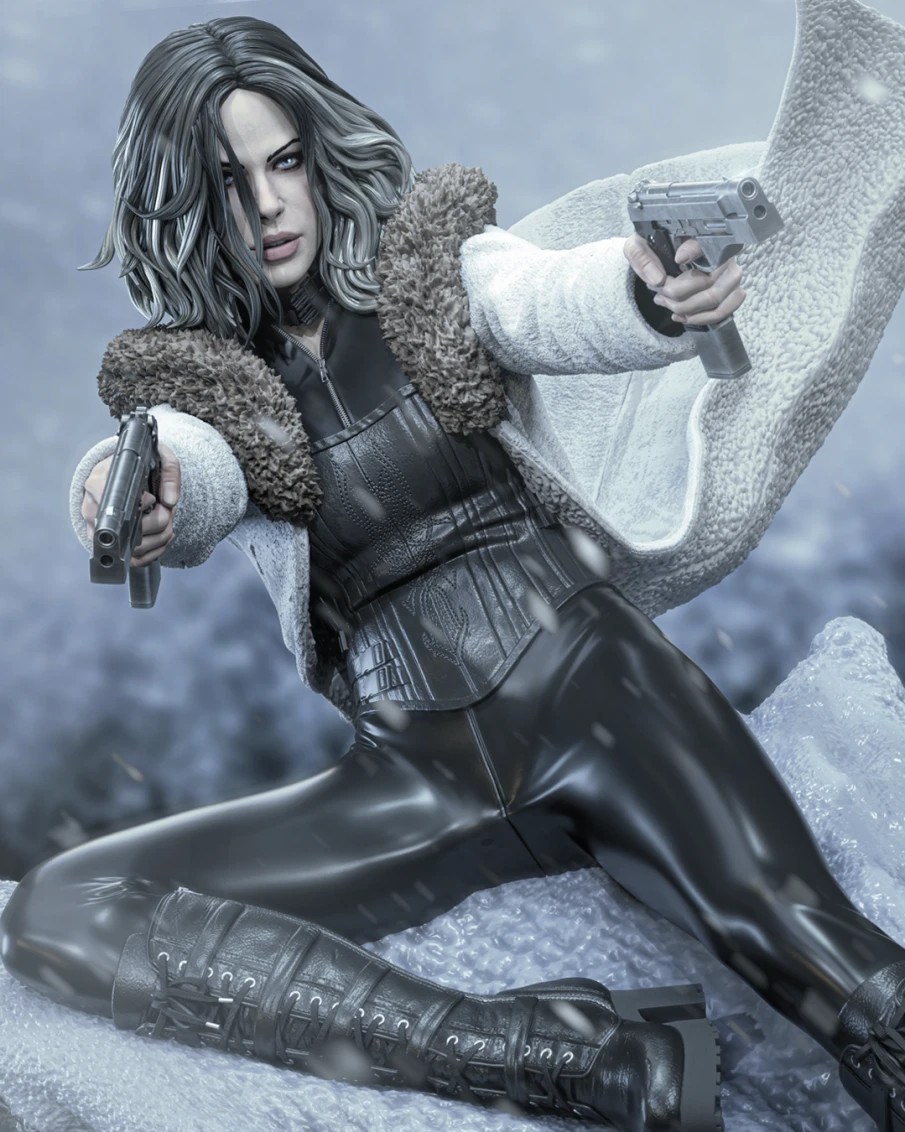 Selene Figurine Underworld Hand Painted Model / DIY Kit 18 pcs