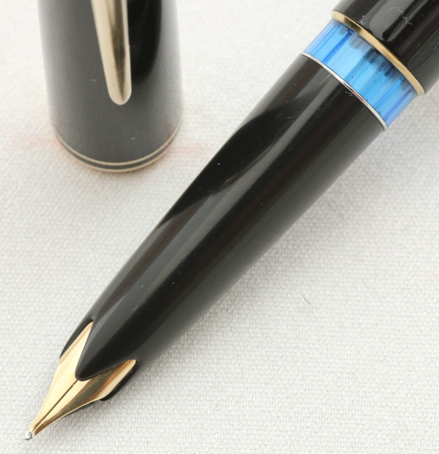 Montblanc No.22 1960s Vintage 14C 585 Fine Nib Used in Japan Fountain Pen [025]