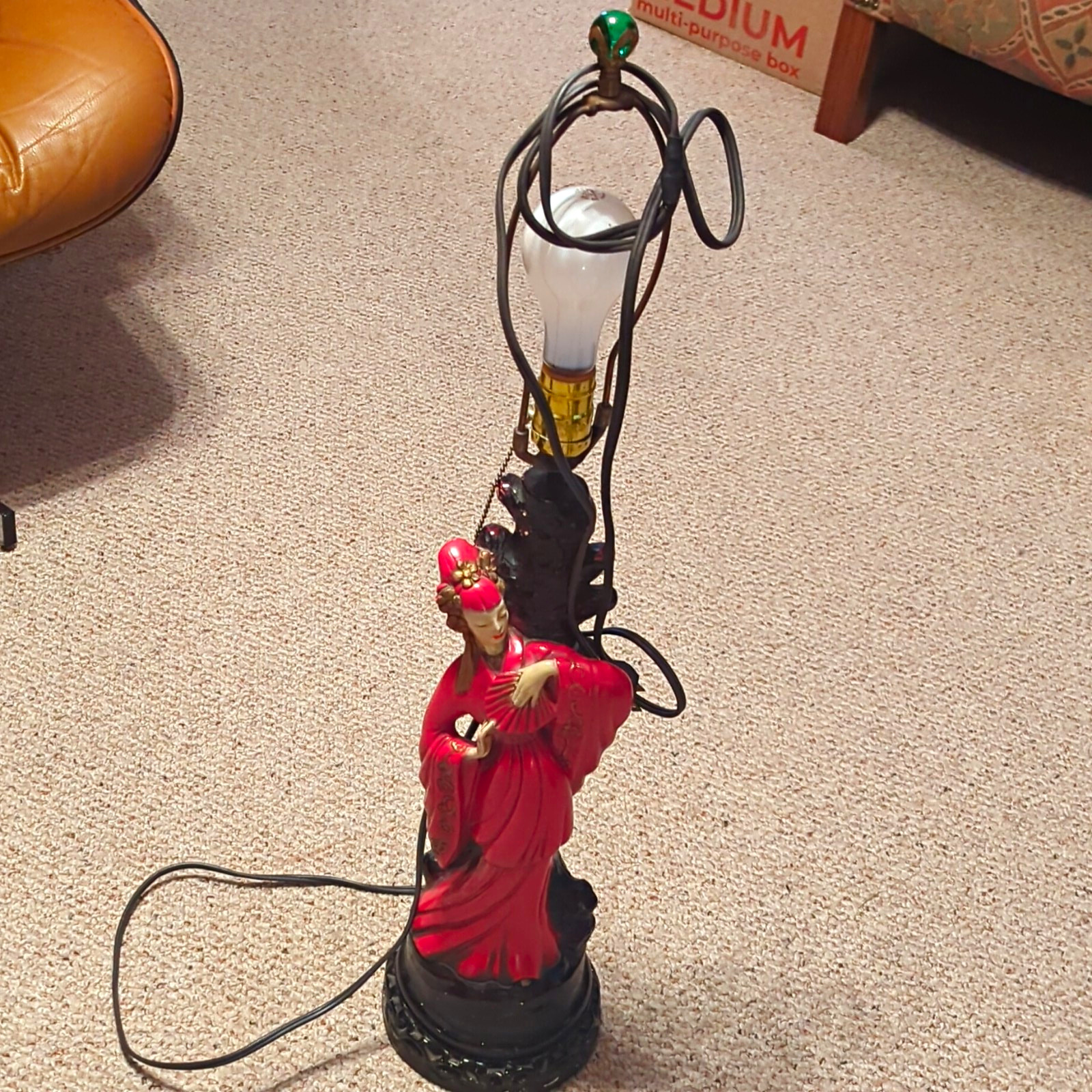 1950s Asian Chalkware Geisha Lamp 1950s Asian Chalkware Geisha Lamp