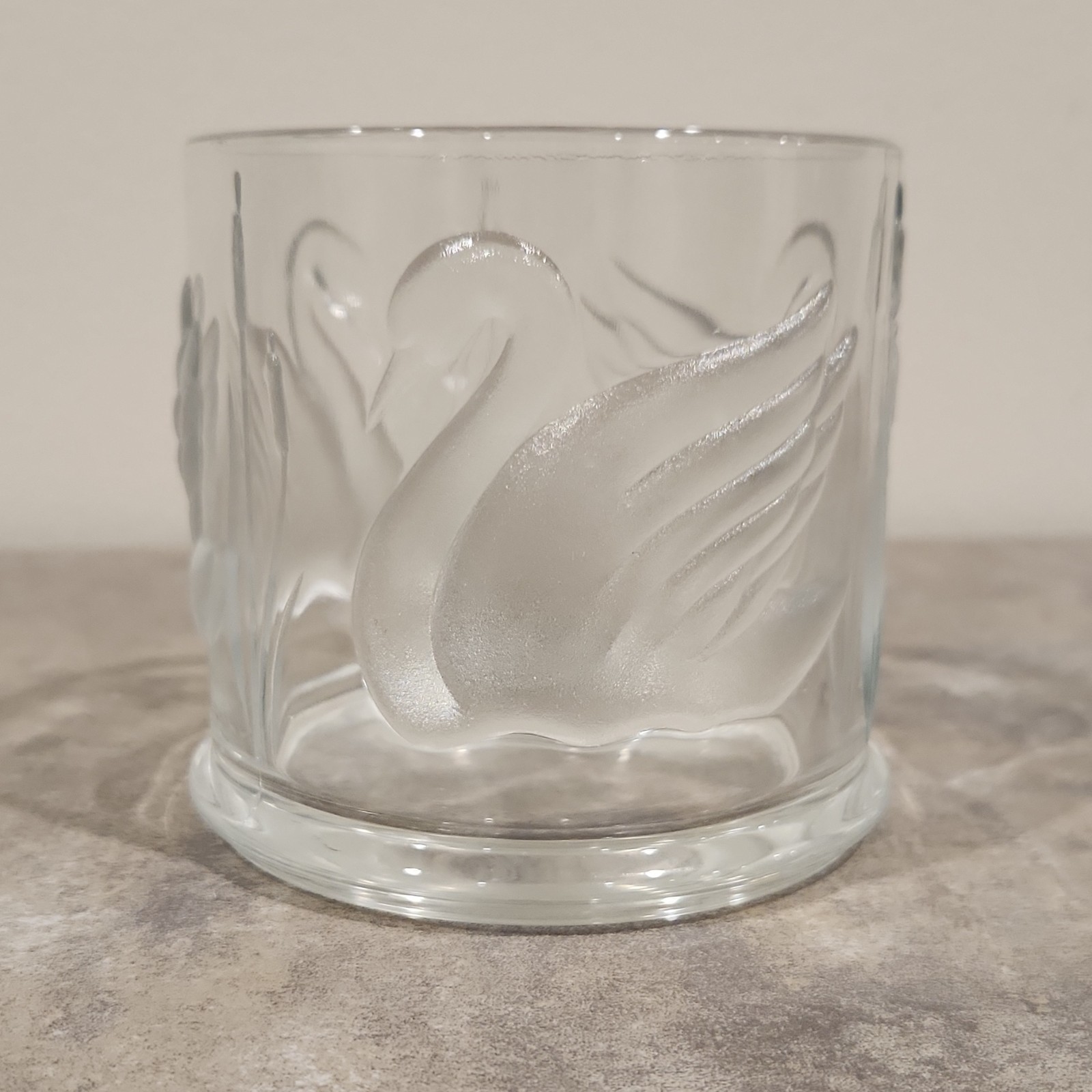 Teleflora Gloria Vanderbilt Clear Glass Frosted Swan Vase/Flower Vase  