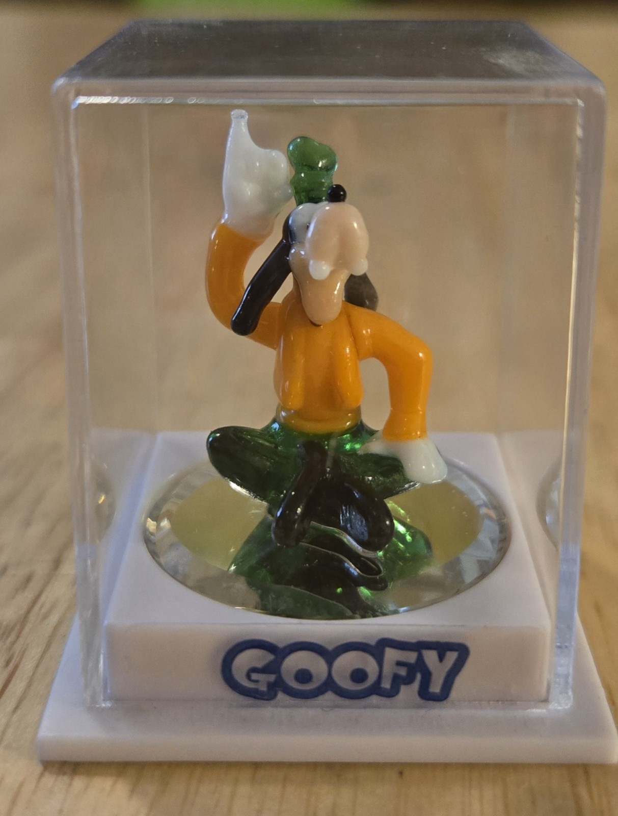 Vintage Disney Spun Glass Goofy Figurine Clear Case Labeled Pristine Mint