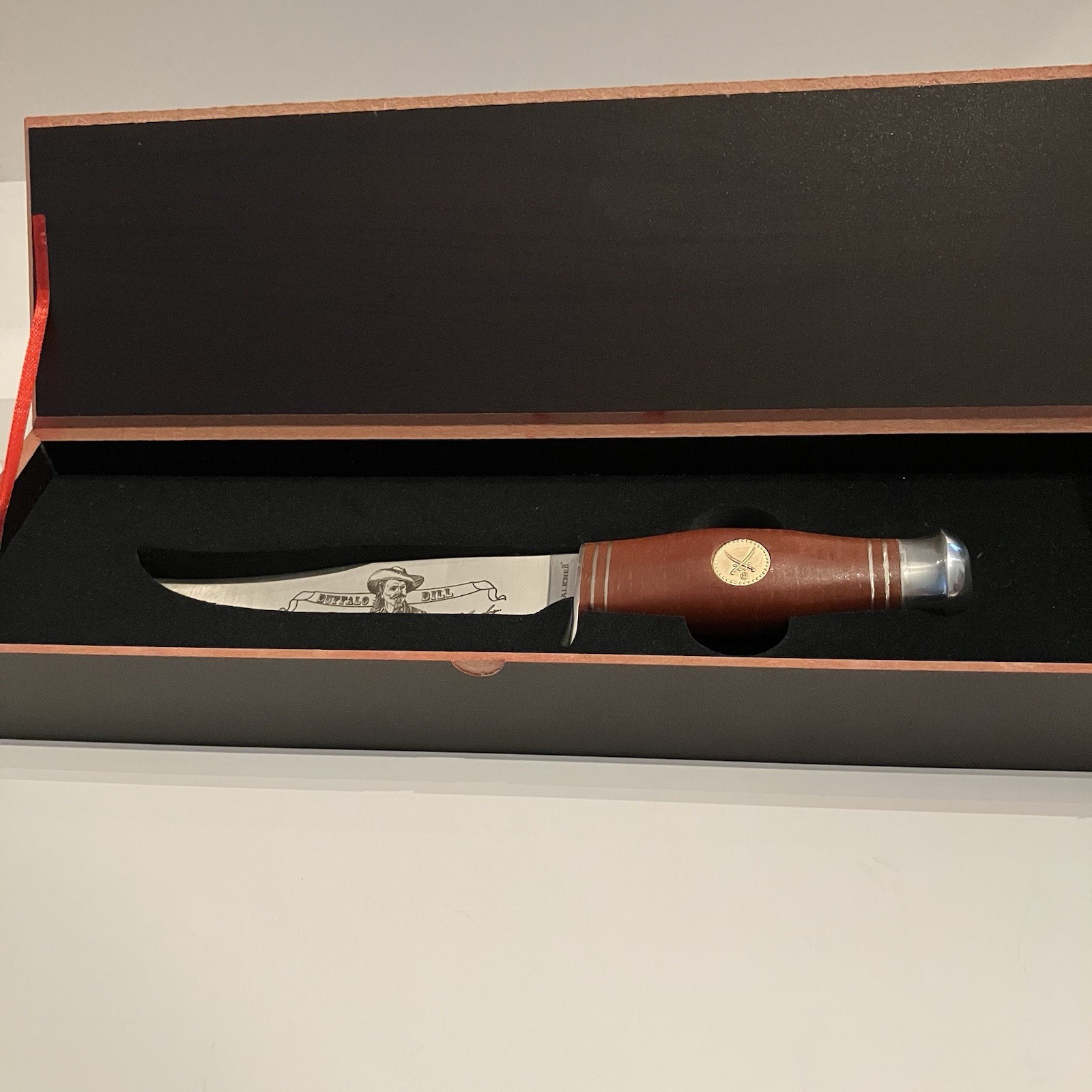 Faulkner Collector Edition Stainless Bowie Knife Buffalo Bill 