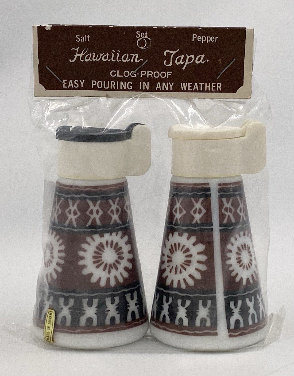 Vintage 60’s 70’s Hawaiian Tapa Milk Glass Salt & Pepper Shakers MCM Retro NEW
