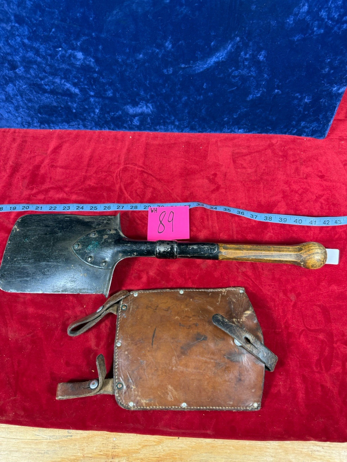 WW2 Swedish Shovel/Spade and Leather Carrier WH89