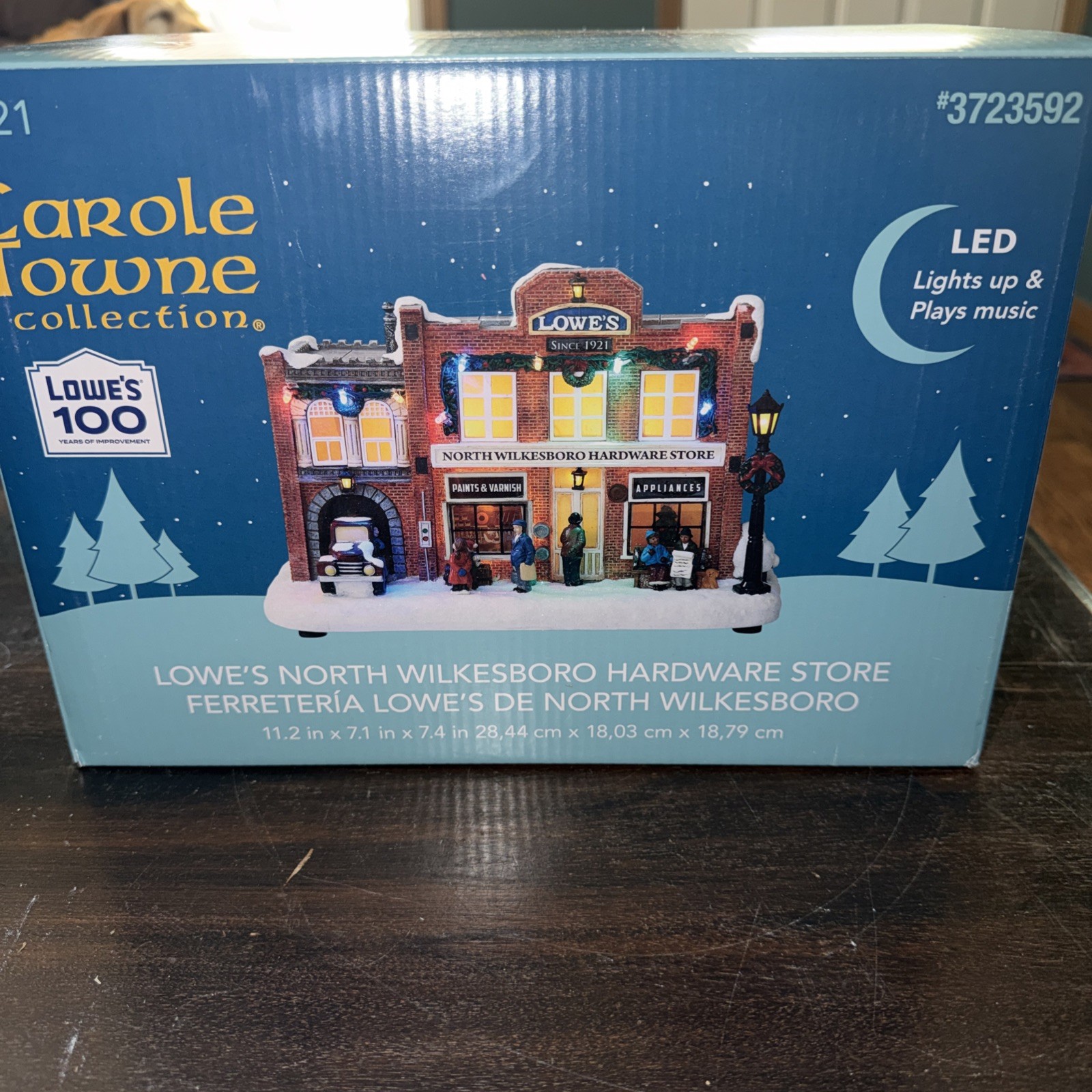 Carole Towne 2021 LED Lowe's North Wilkesboro Hardware Store Musical NIB Carole Towne 2021 LED Lowe's North Wilkesboro Hardware Store Musical NIB