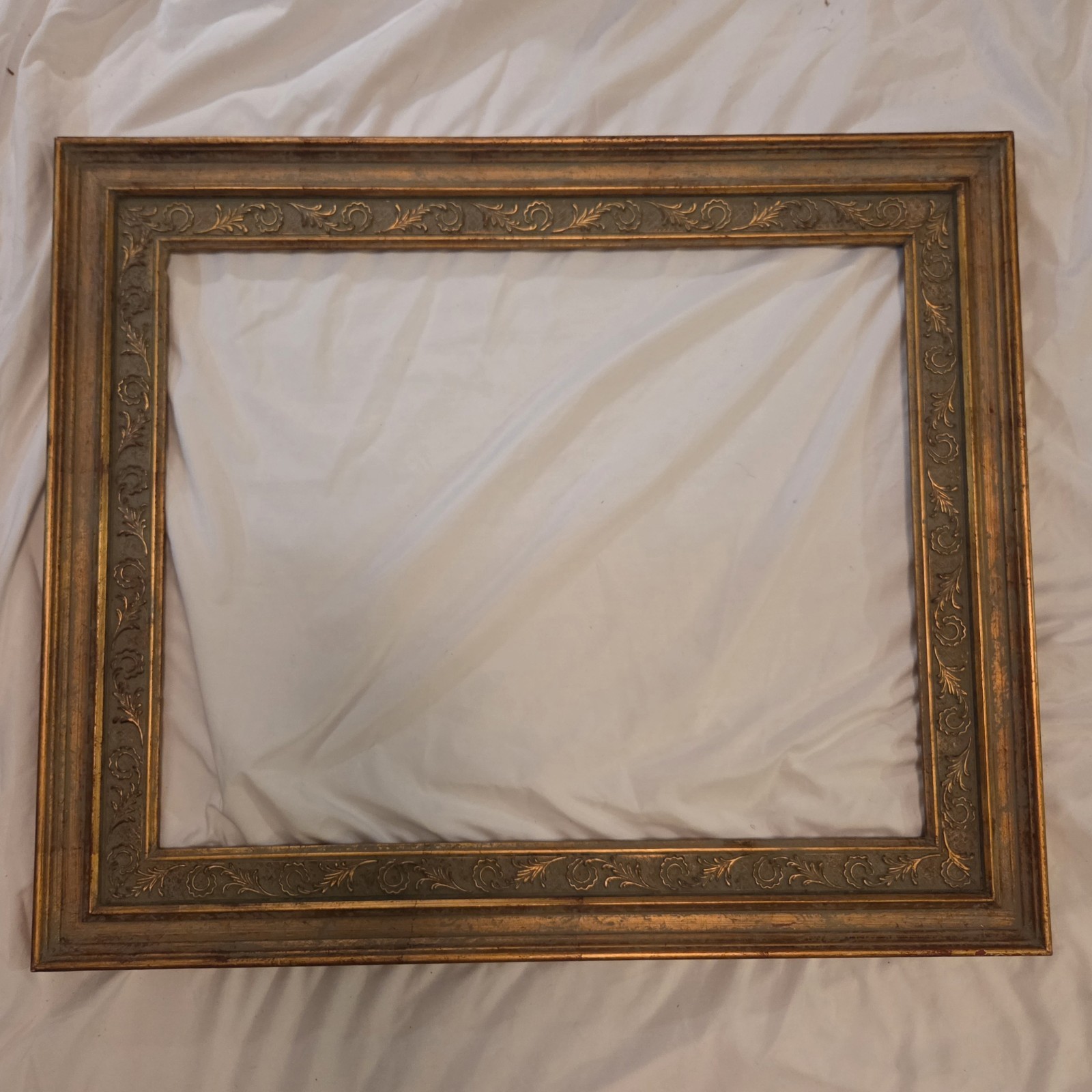 Vintage R.W. Chang 16x20 Ornate Gold Wood Picture Frame Distressed Floral 21x25