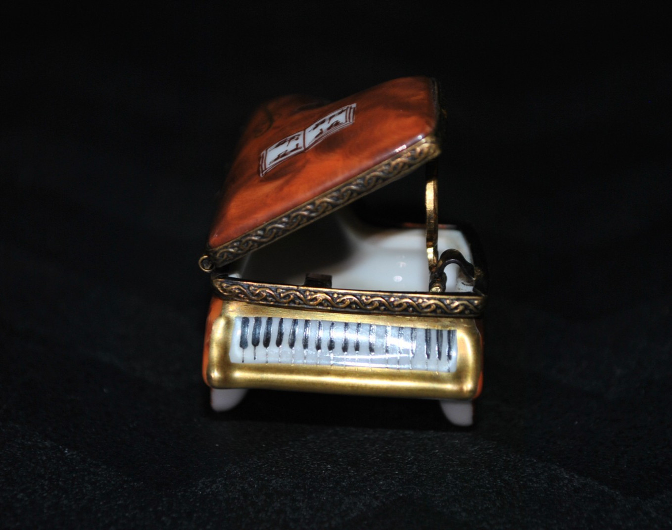 Limoges Porcelain baby grand piano RARE Vintage Chamart peint main Trinket Box