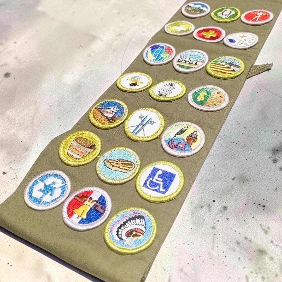 VTG BSA Boy Scout Merit Badge Sash Olive Green 21 Sewn Patches 1970s 1980s Rare