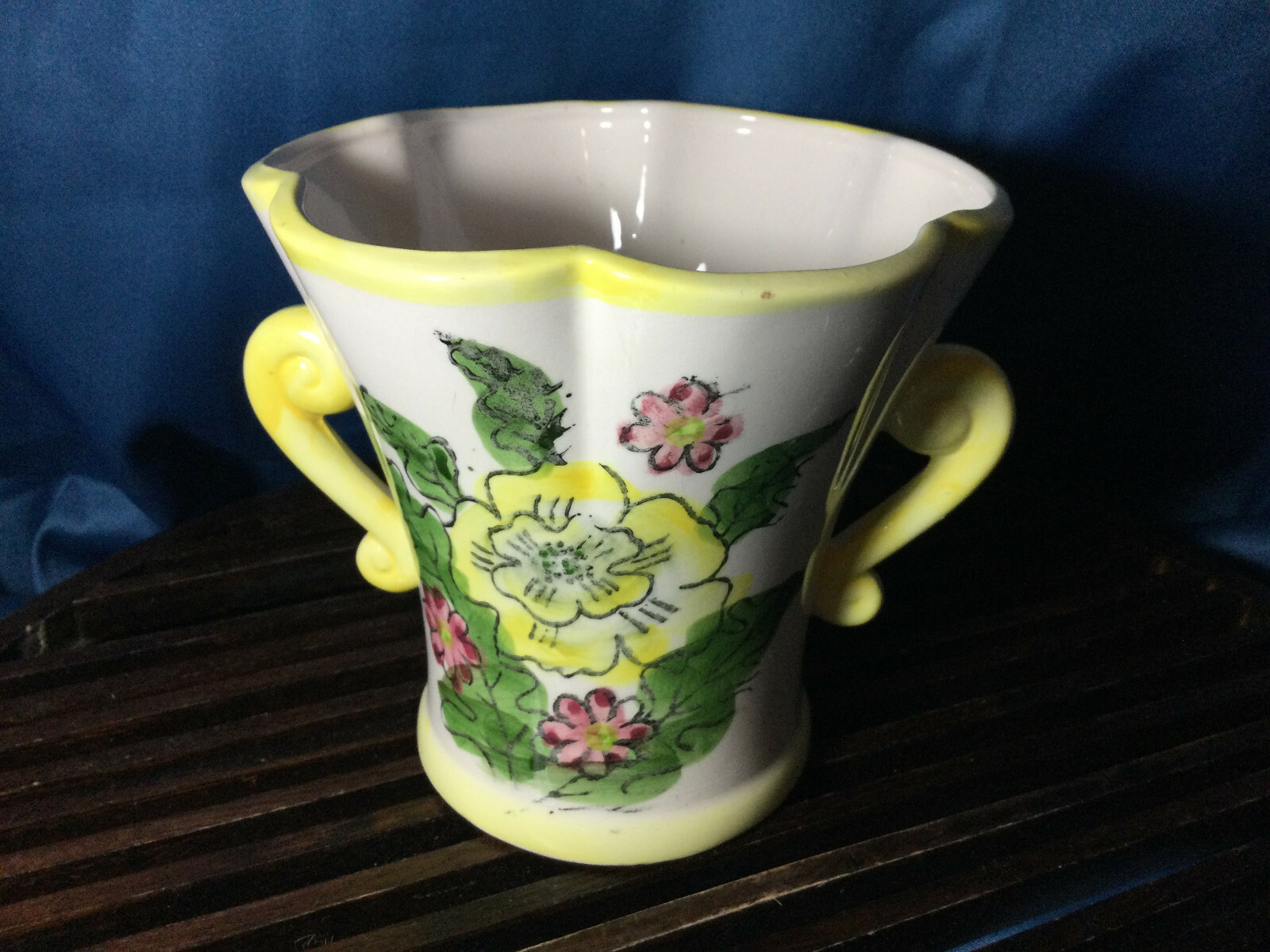 VINTAGE - RELPO HAND PAINTED PLANTER VASE - FLORAL DOUBLE HANDLE 6705- 5 \