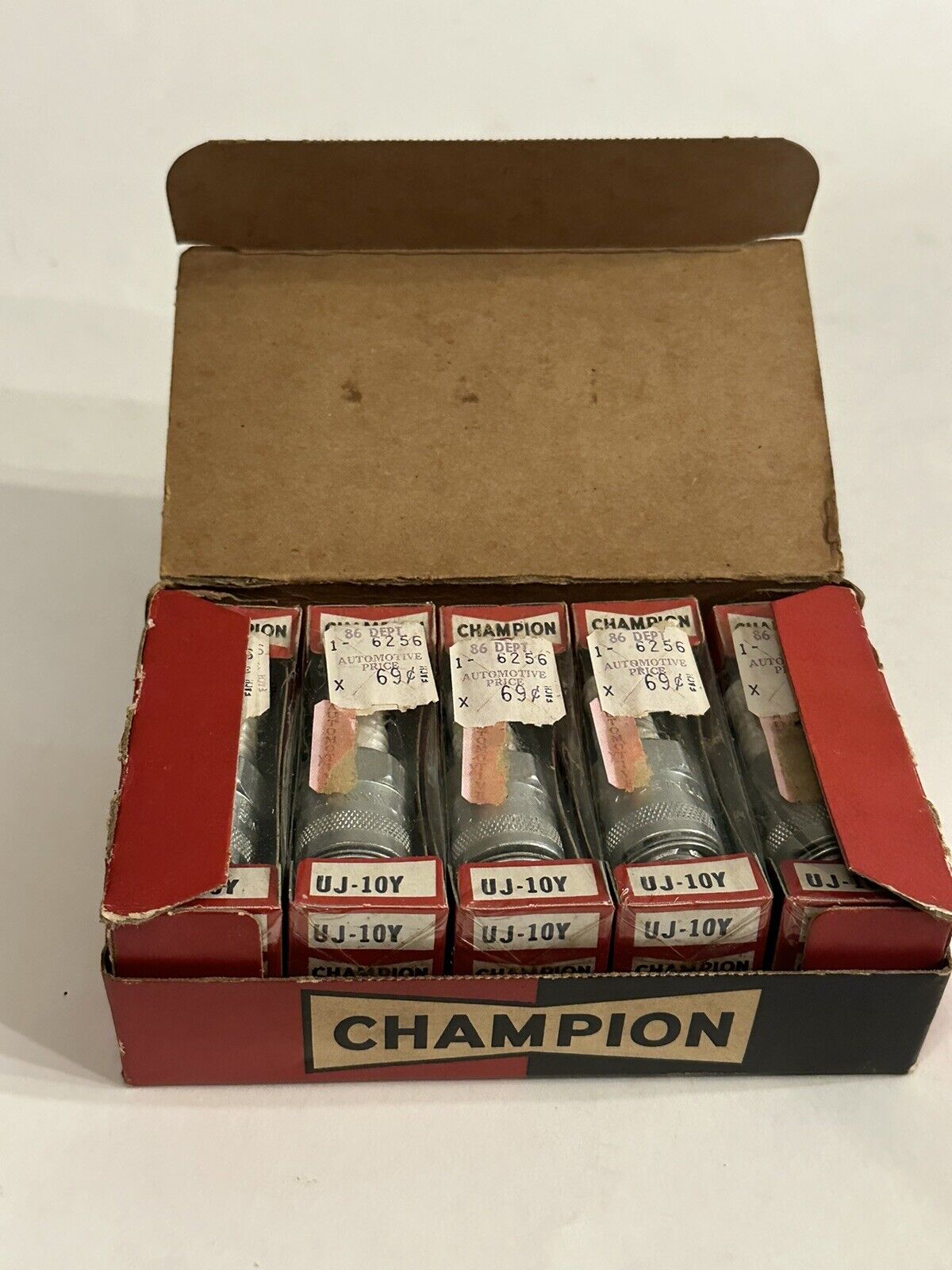 Lot Of 10 Vintage Champion UJ-10Y Spark Plugs in Original Box