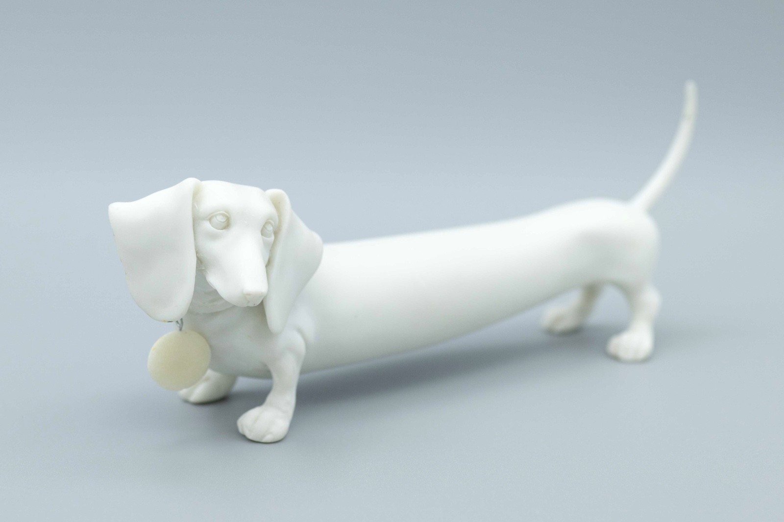 RARE PURE WHITE resin Hot Diggity Dog Dachshund Weiner Dog Collectable
