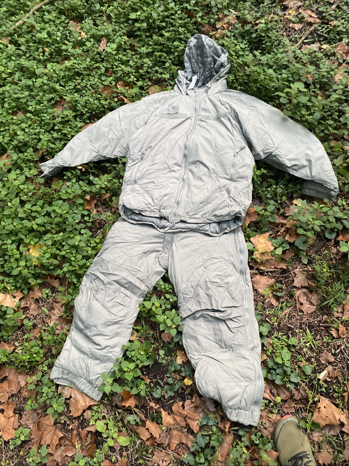 USGI ECWCS GEN III LEVEL 7 PARKA And Pants MEDIUM REG