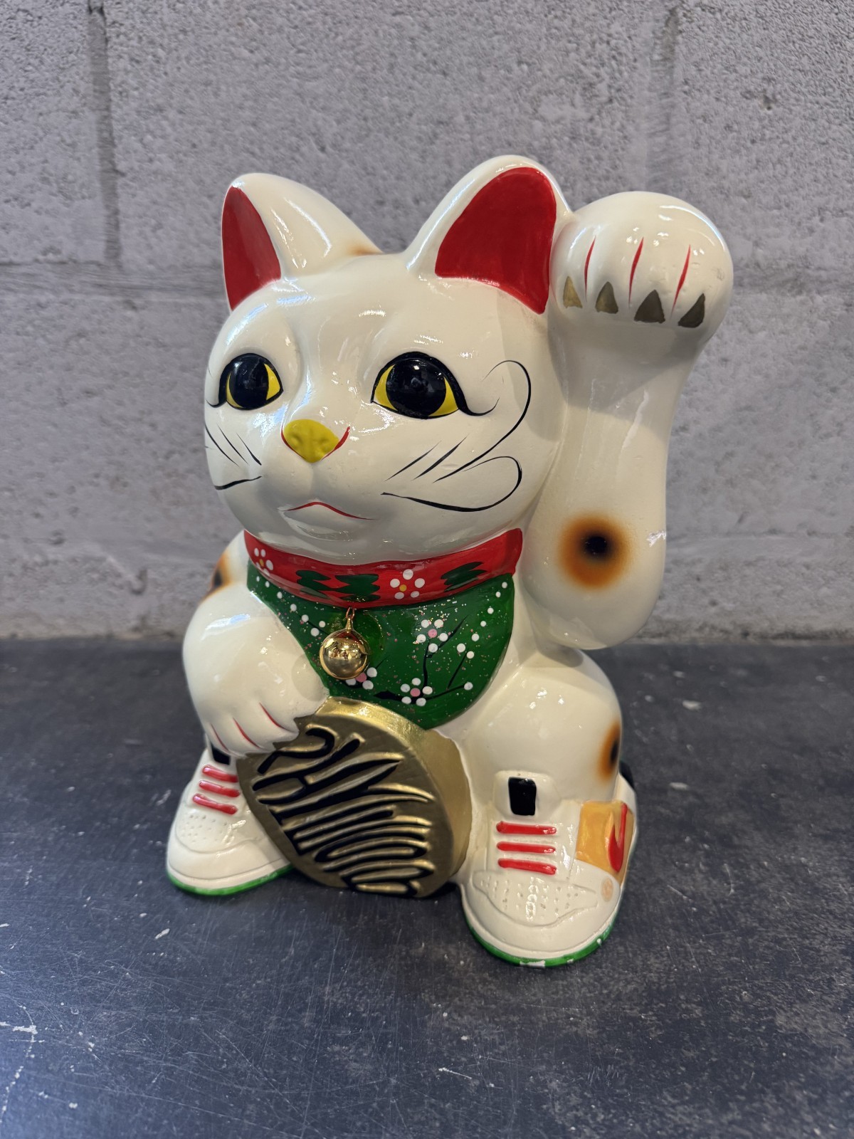 Nike SB Money Cat Dunk Porcelain Statue 2007 Original USED Nike SB Money Cat Dunk Porcelain Statue 2007 Original USED