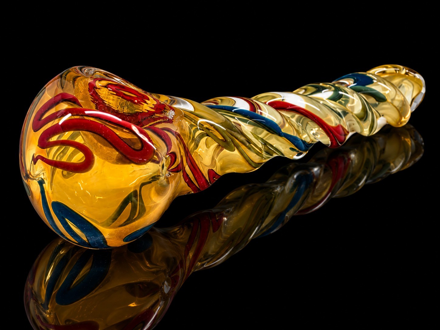 Amber Swirl Glass Tobacco Hand Pipe Red Blue Green Ribbon Twist Art