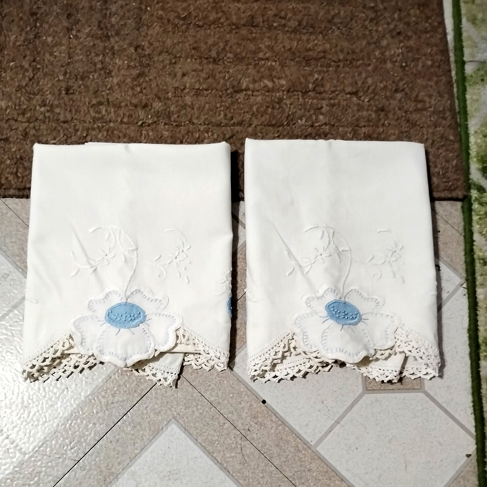 Vintage White Cotton Pillowcases Tatting Crocheted Lace Trim Pair~Embroidery