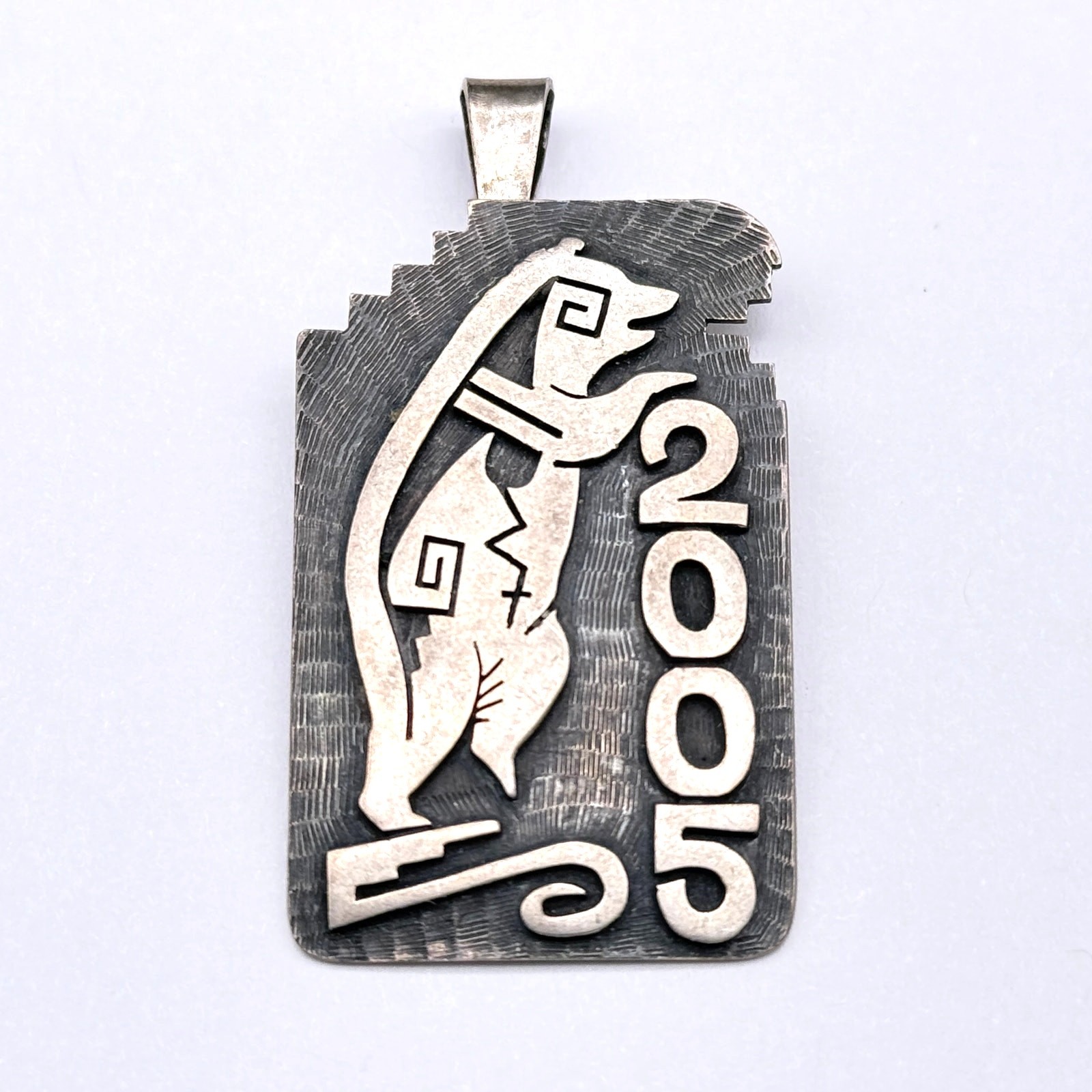 Vintage Hopi Berra Tawahongva Native Bear 2005 Thundercloud Silver Pendant