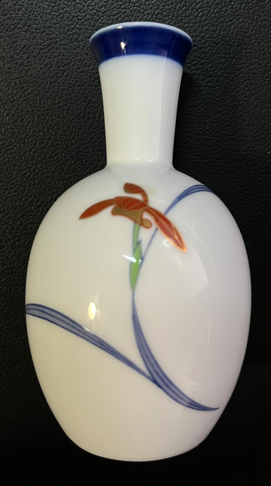 Vintage Koransha Arita-ware Poreclain Sake Bottle Orchid Lace 4.5