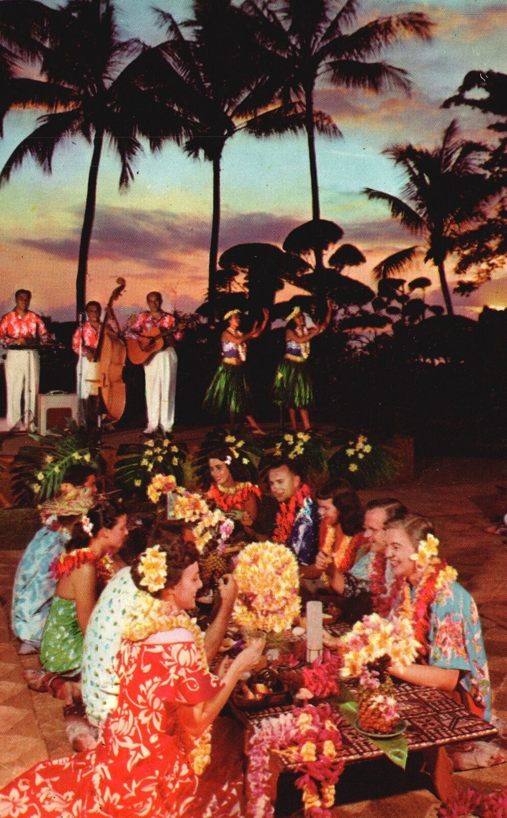 Vintage Postcard A Typical Hawaiian Luau Feast Kalua Pig Boodle Fight Hawaii HI
