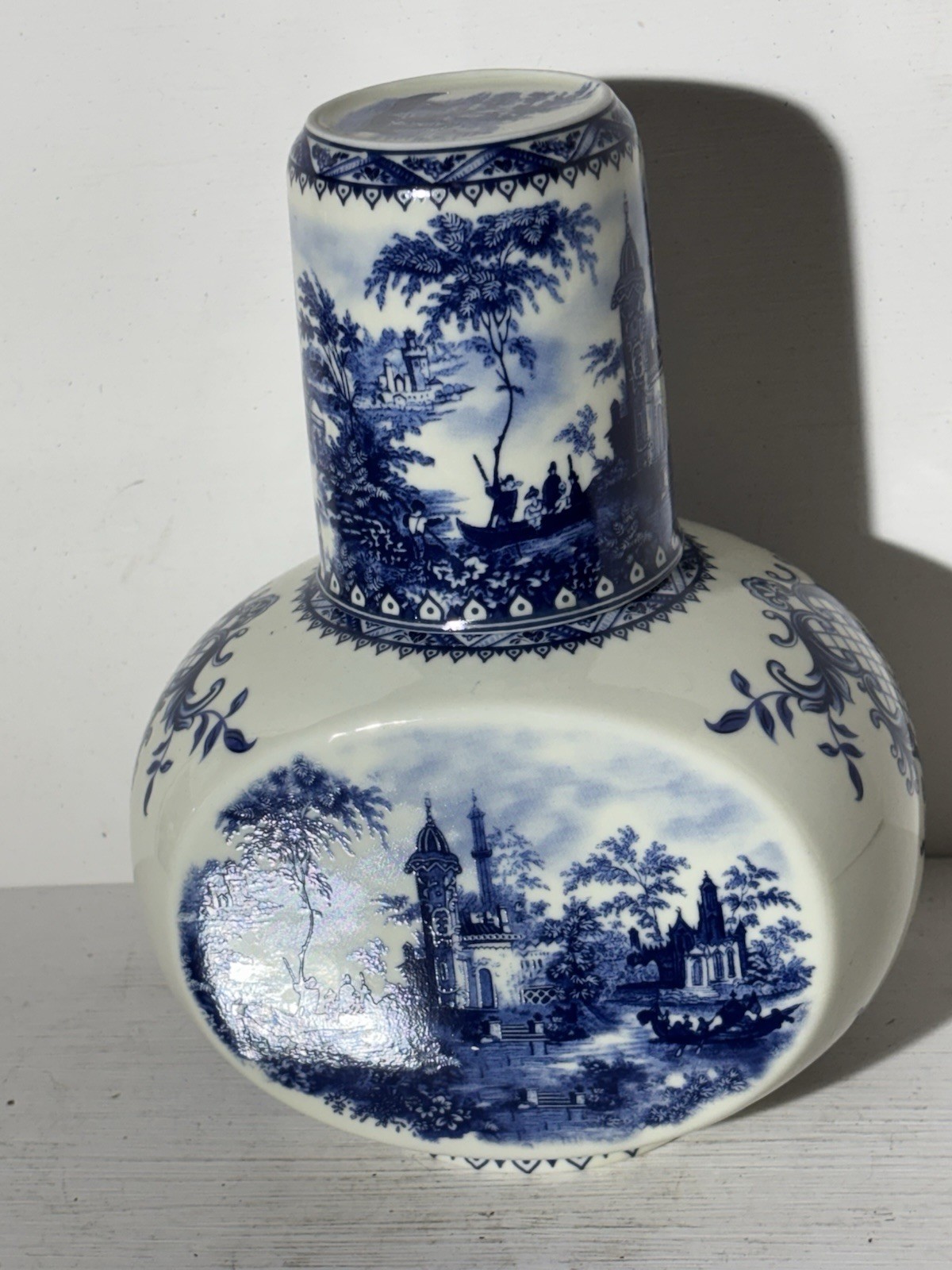 SORELLE Fine Porcelain Blue & White Tumble Up Bedside Water Bottle SORELLE Fine Porcelain Blue & White Tumble Up Bedside Water Bottle