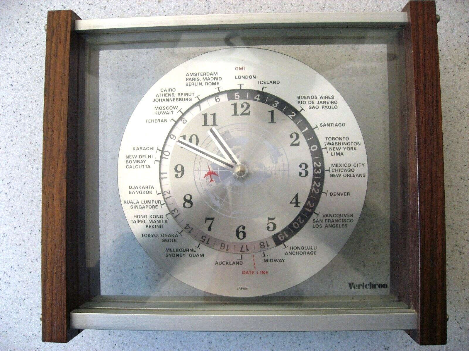 Vintage 1969 Verichron Executive World Time Desk Top Clock Teak Aviation - Works Vintage 1969 Verichron Executive World Time Desk Top Clock Teak Aviation - Works
