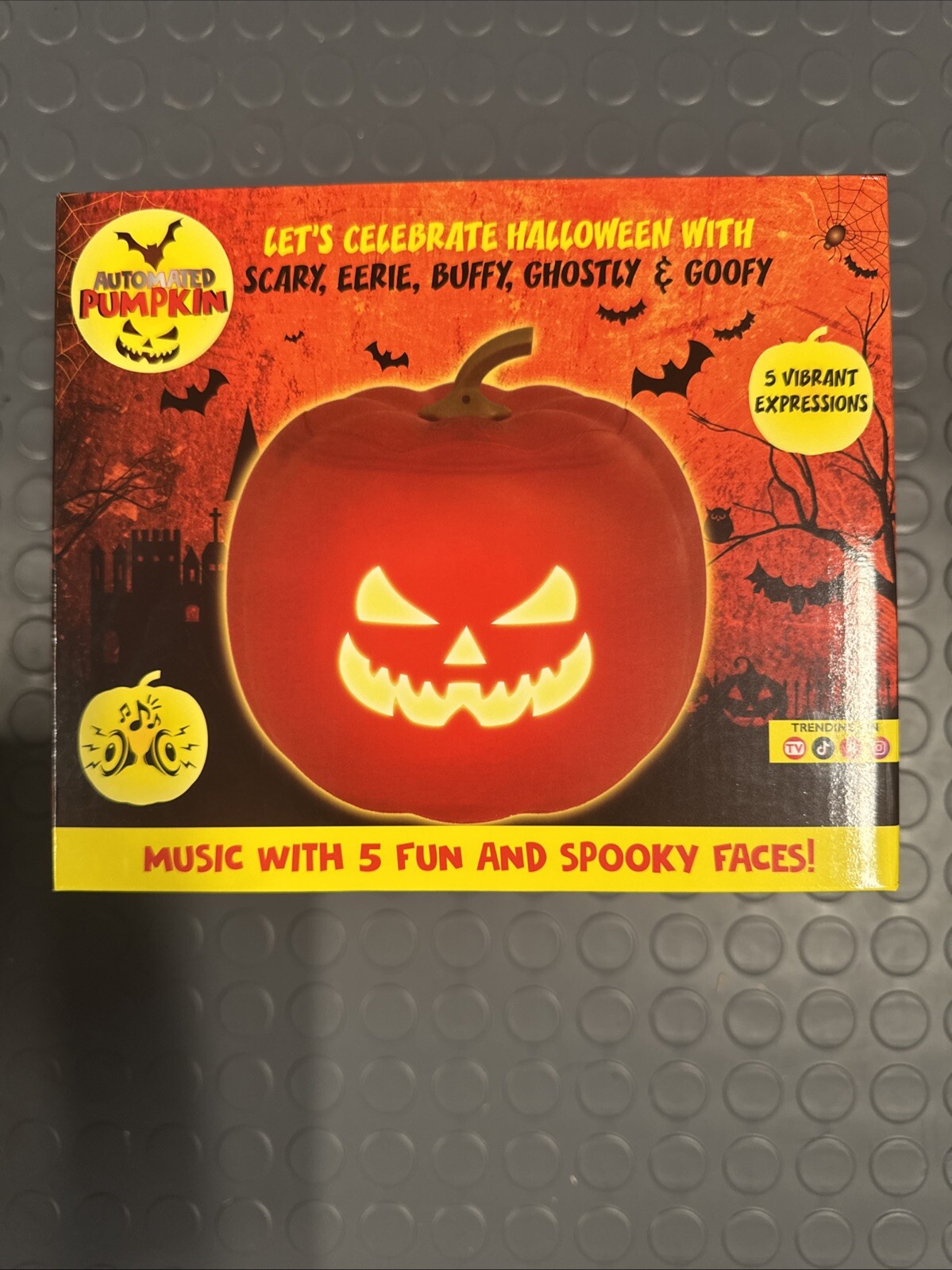 Animated Pumpkin with 5 Different Spooky Faces, Built-in Speakers Halloween