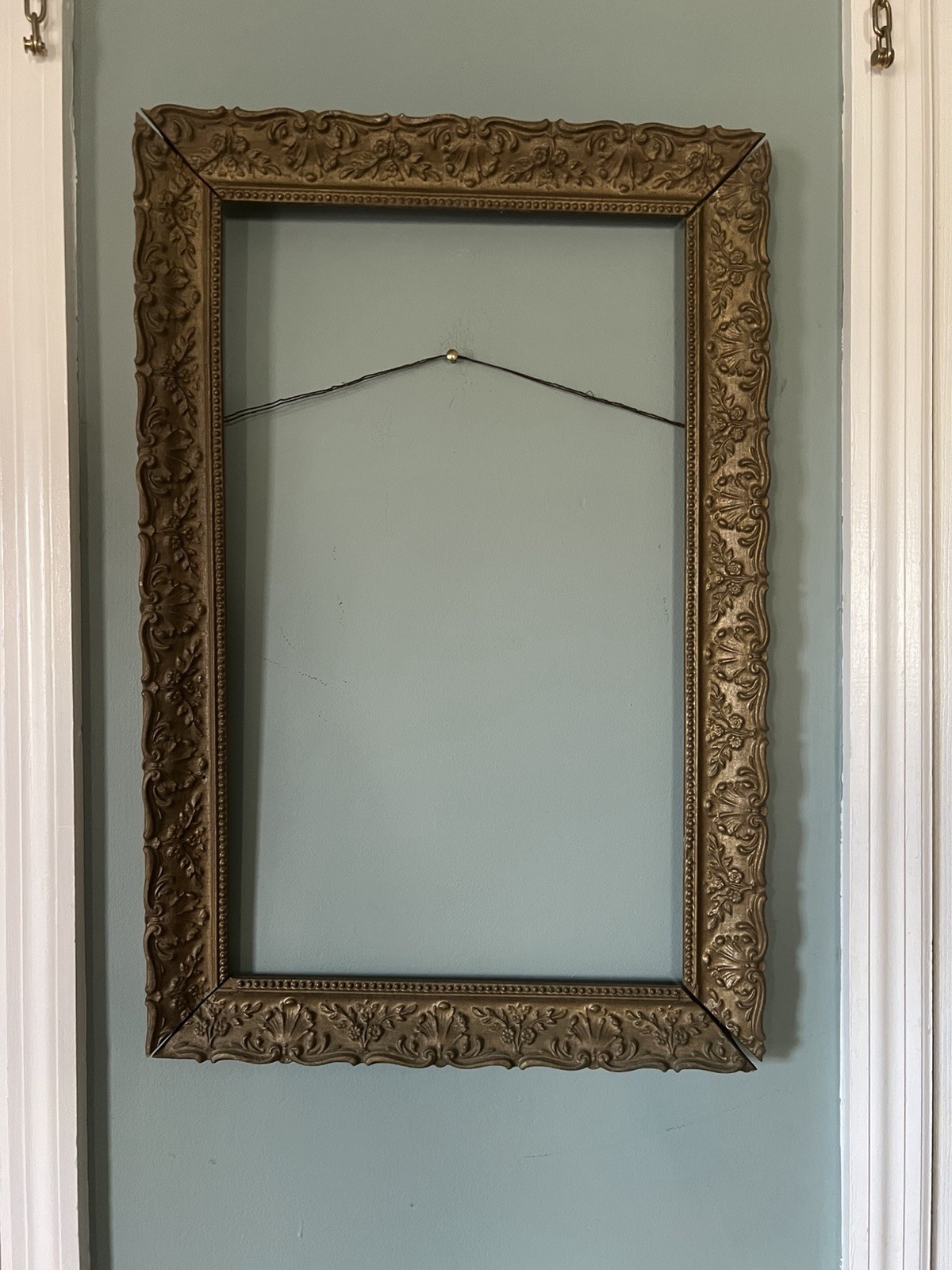 Vintage Large Gold Gilded Ornate Wood Art Picture Frame 23”x15.5” Vintage Large Gold Gilded Ornate Wood Art Picture Frame 23”x15.5”